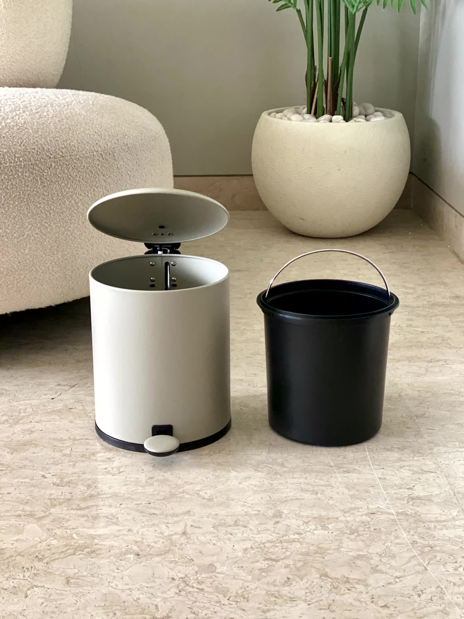 Trove Beige Matt Dustbin - 5L