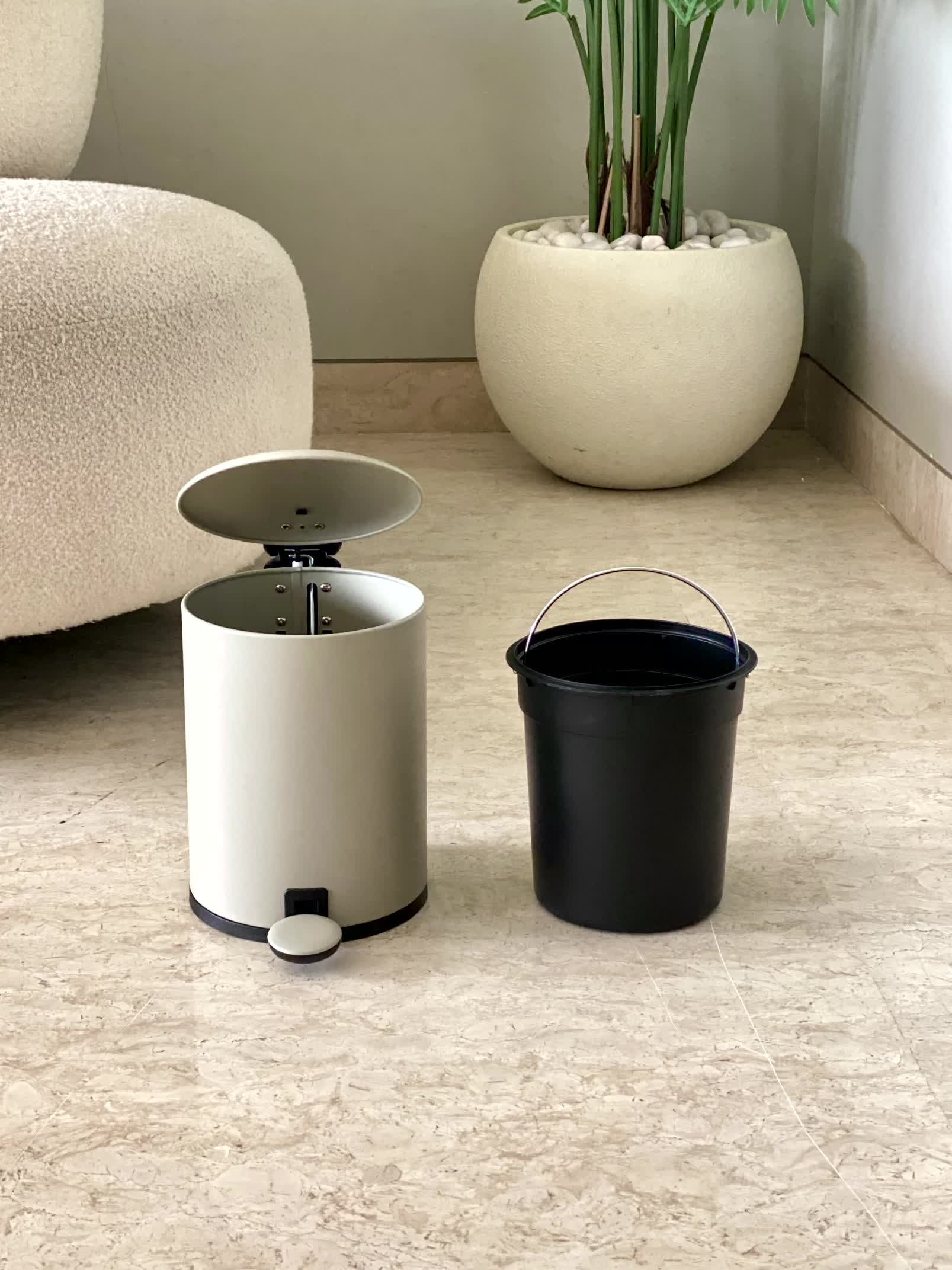 Trove Beige Matt Dustbin - 3L