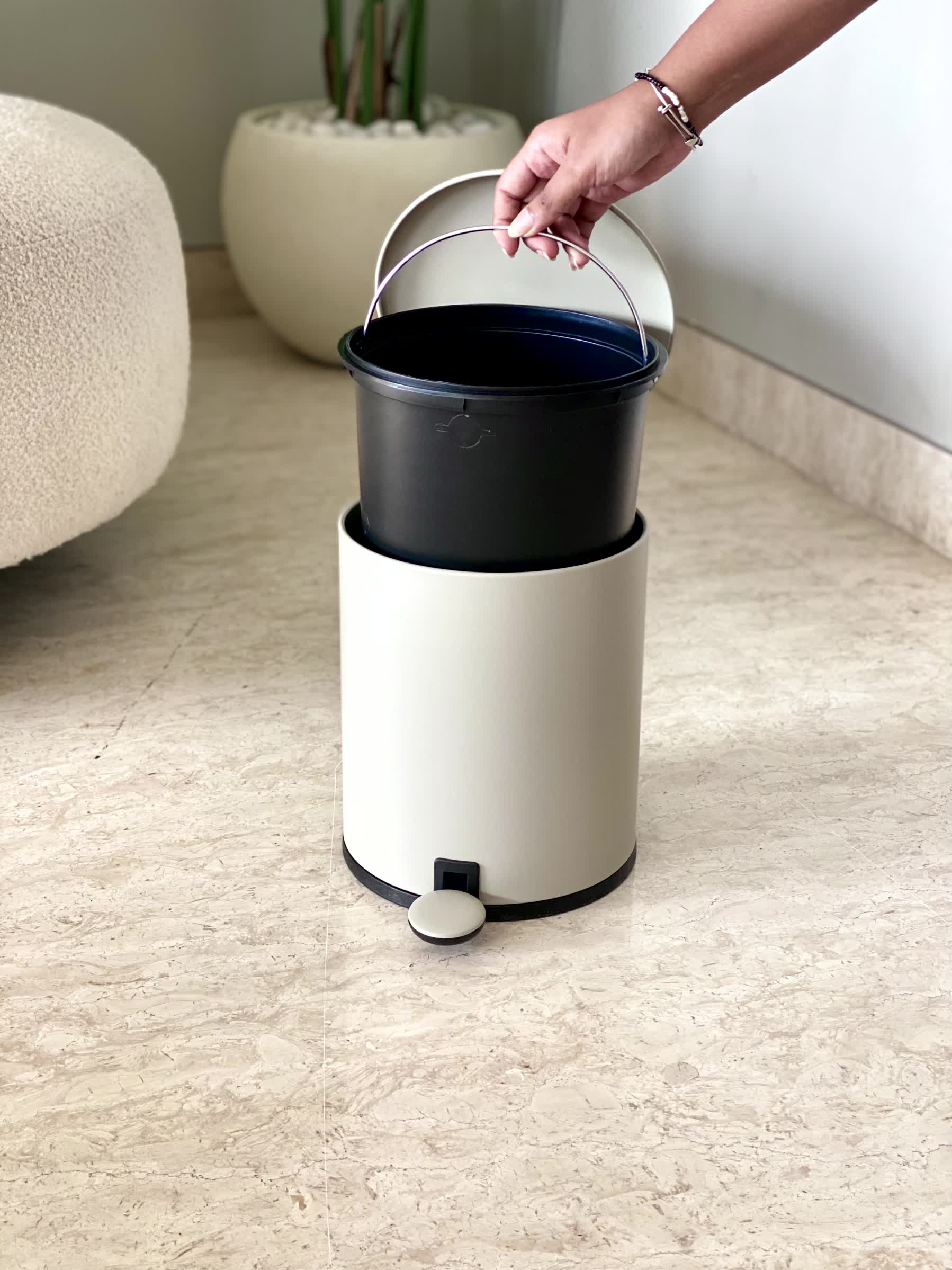Trove Beige Matt Dustbin - 5L