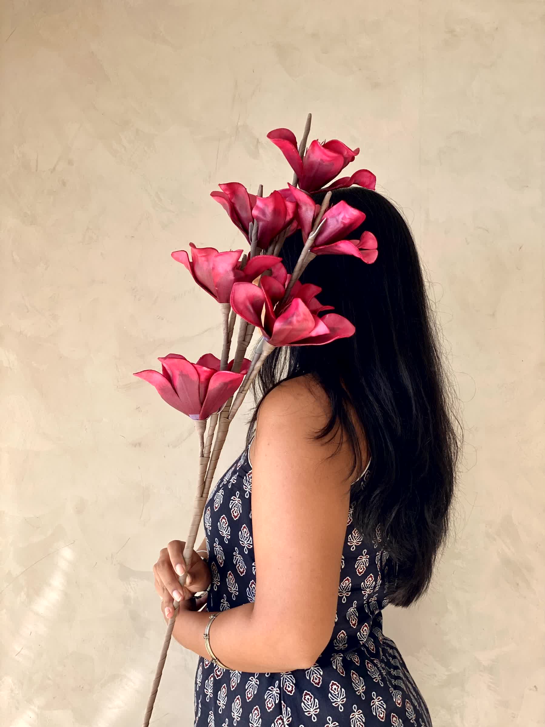Artificial Lily Magnolia Flower Stem - Fuchsia Ombre (One Stem)