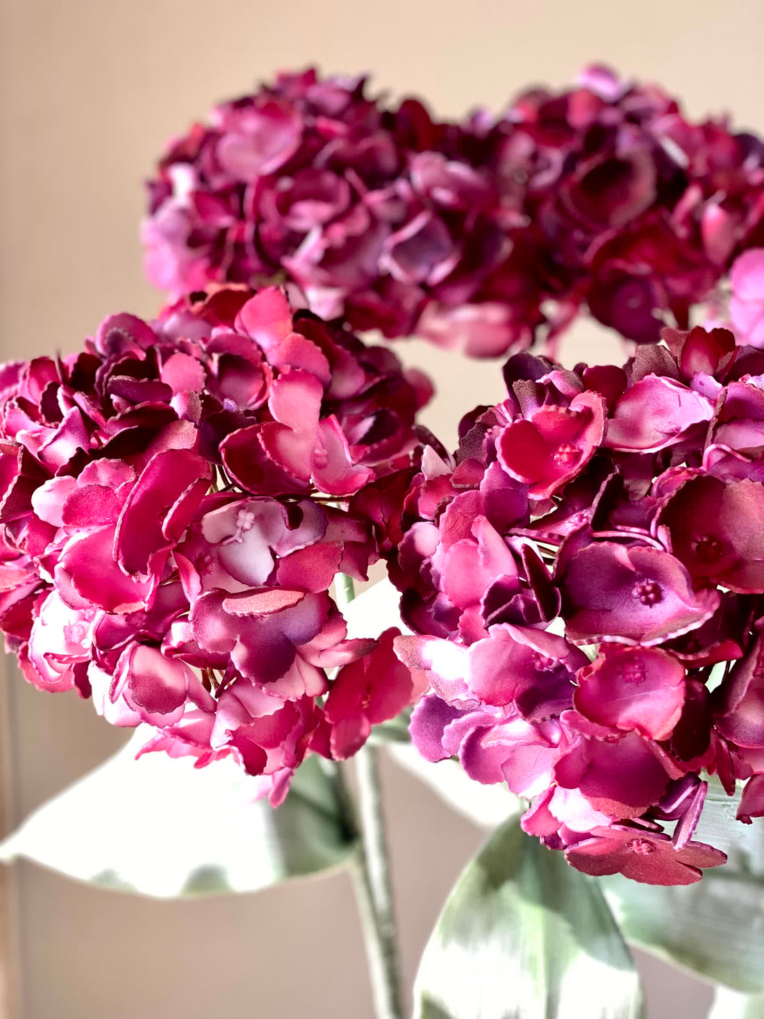 Artificial Hydrangea Flower Stem - Fuchsia Ombre (One Stem)