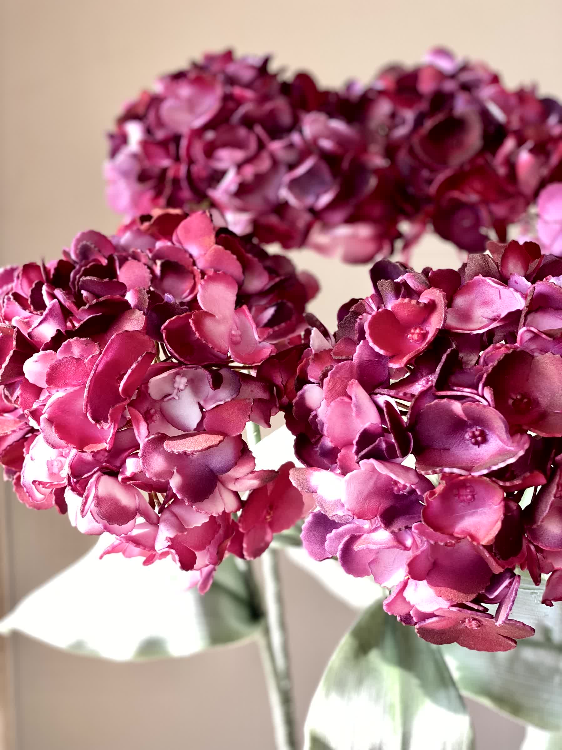Artificial Hydrangea Flower Stem - Fuchsia Ombre (One Stem)