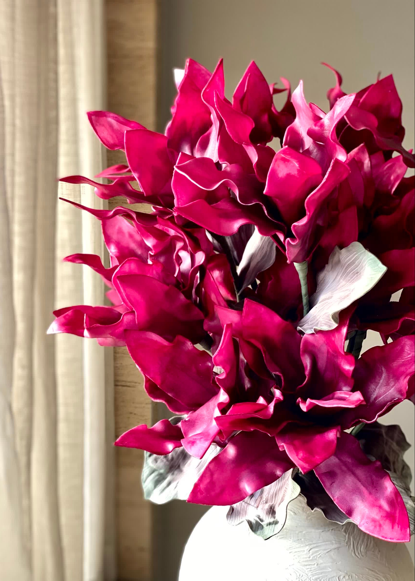 Artificial Magnolia Flower Stem - Magenta Ombre (One Stem)