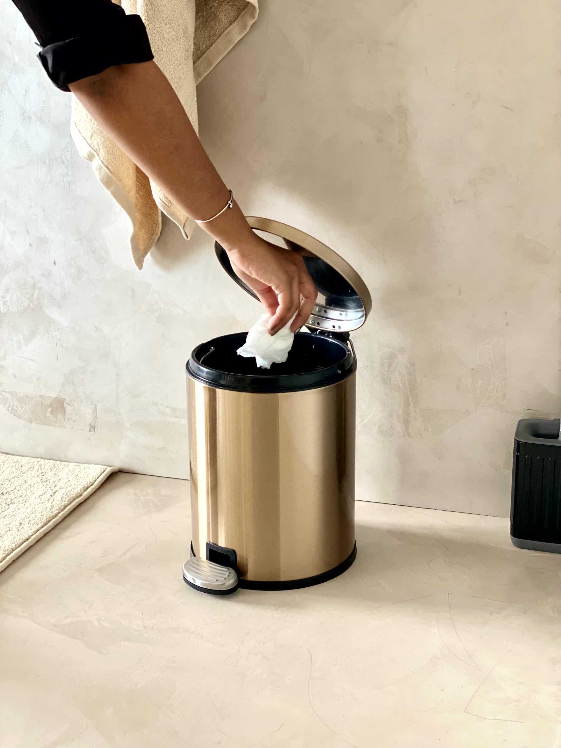 Helix Gold Dustbin - 6L
