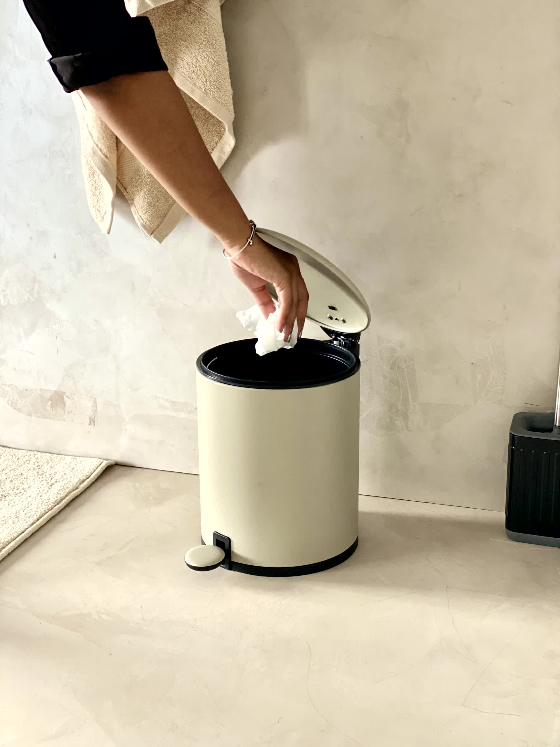 Trove Beige Matt Dustbin - 5L