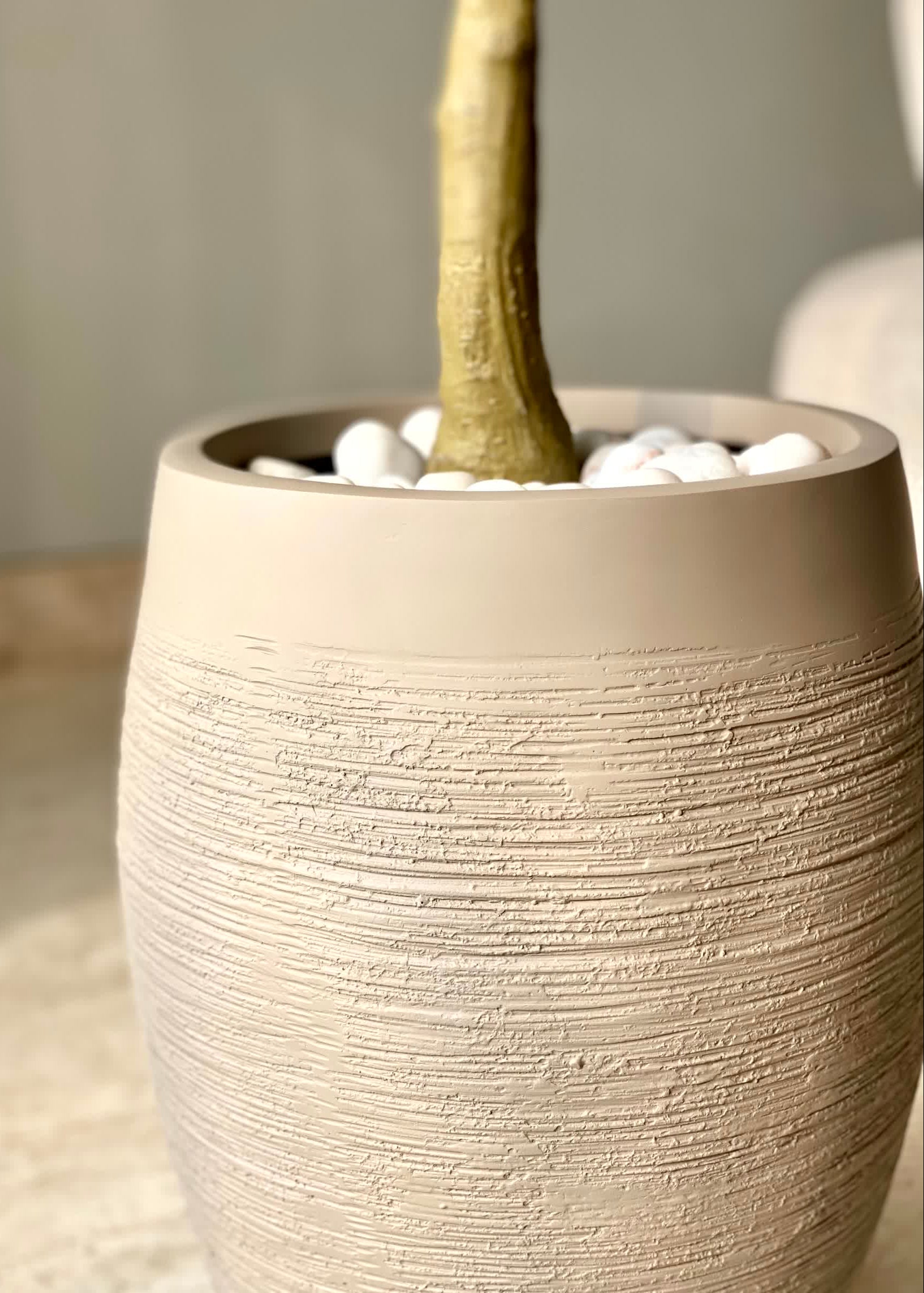 Meadow Planter Beige