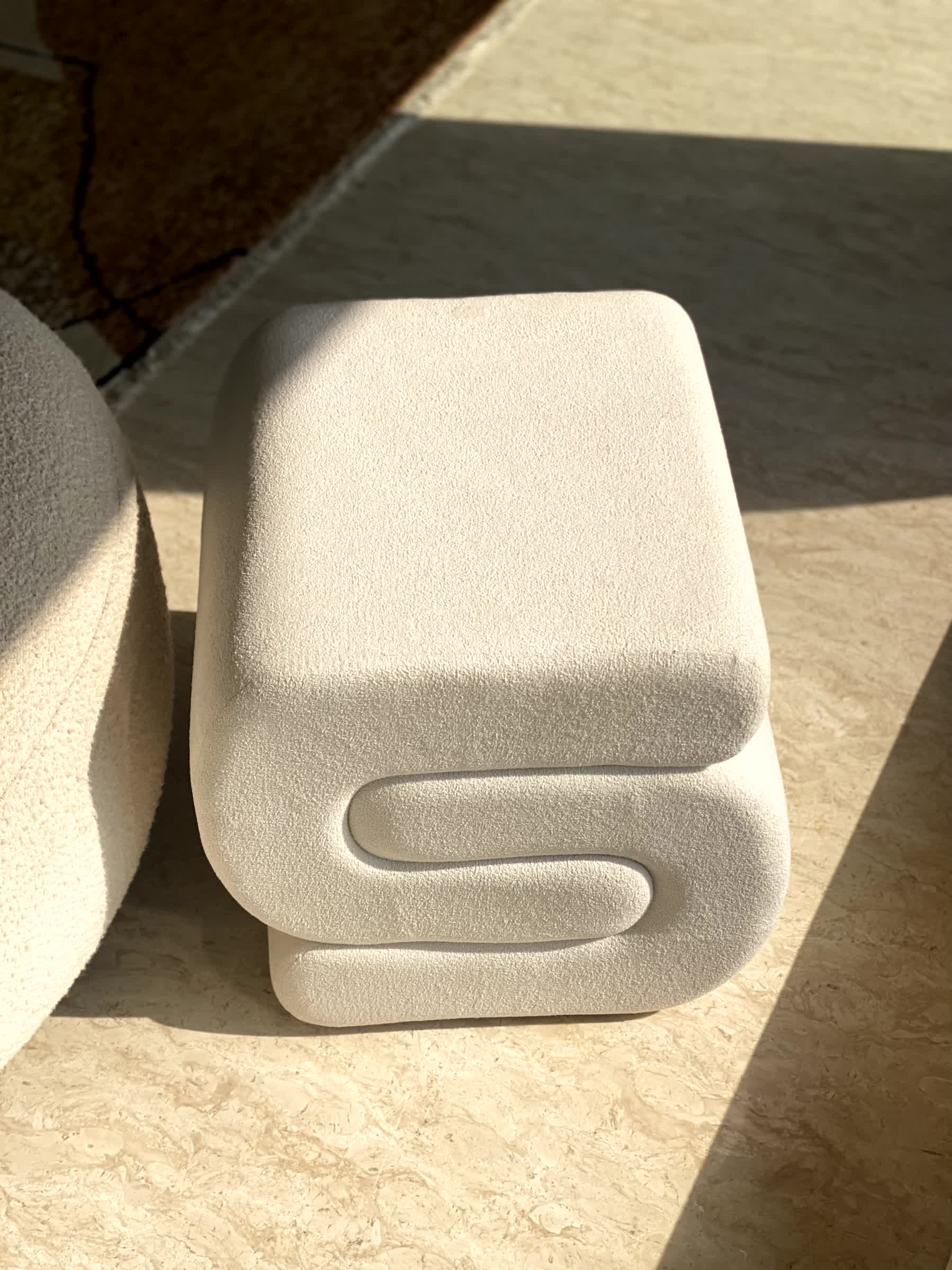 S-Boucle Pouffe - White