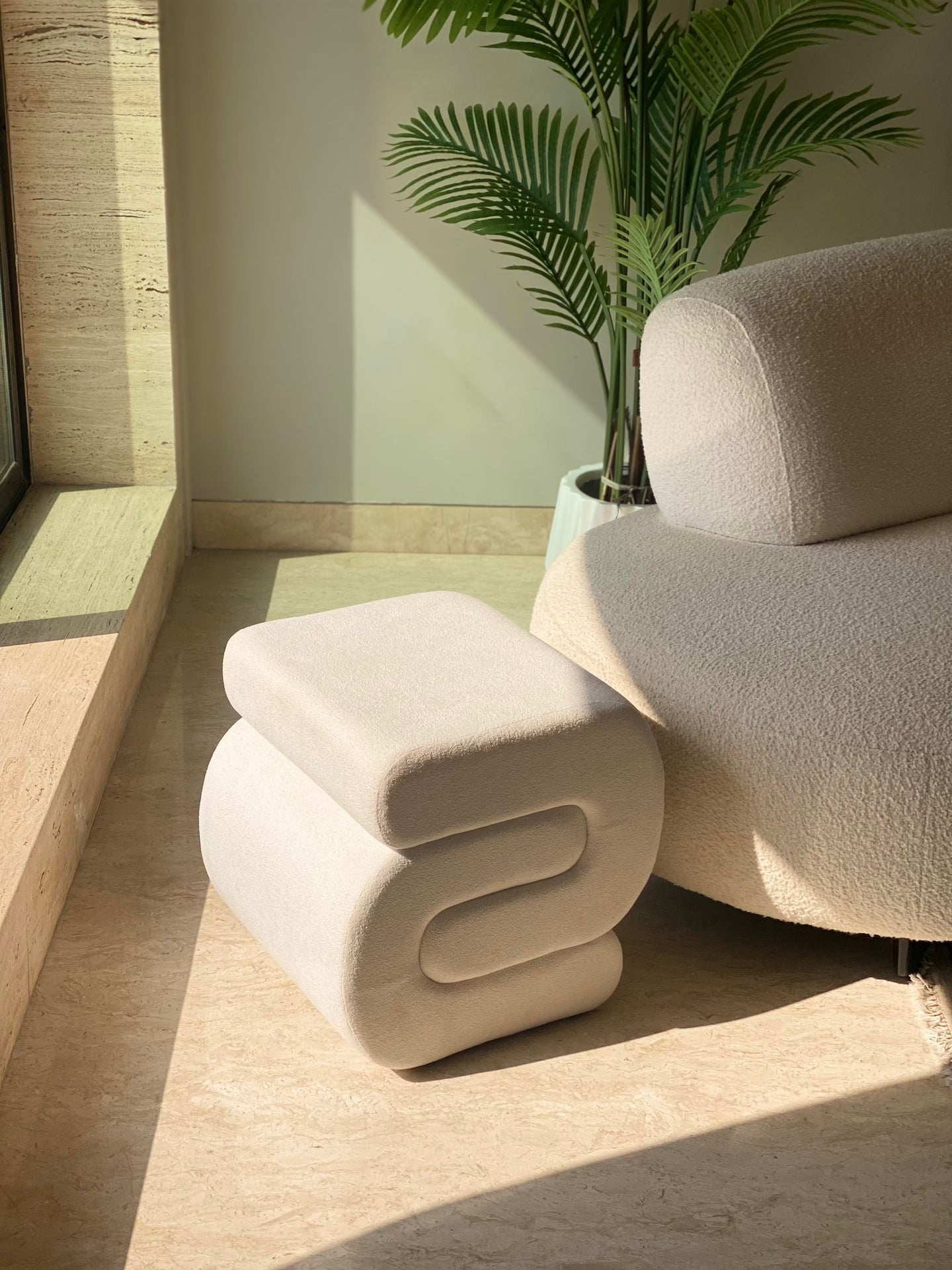 S-Boucle Pouffe - White