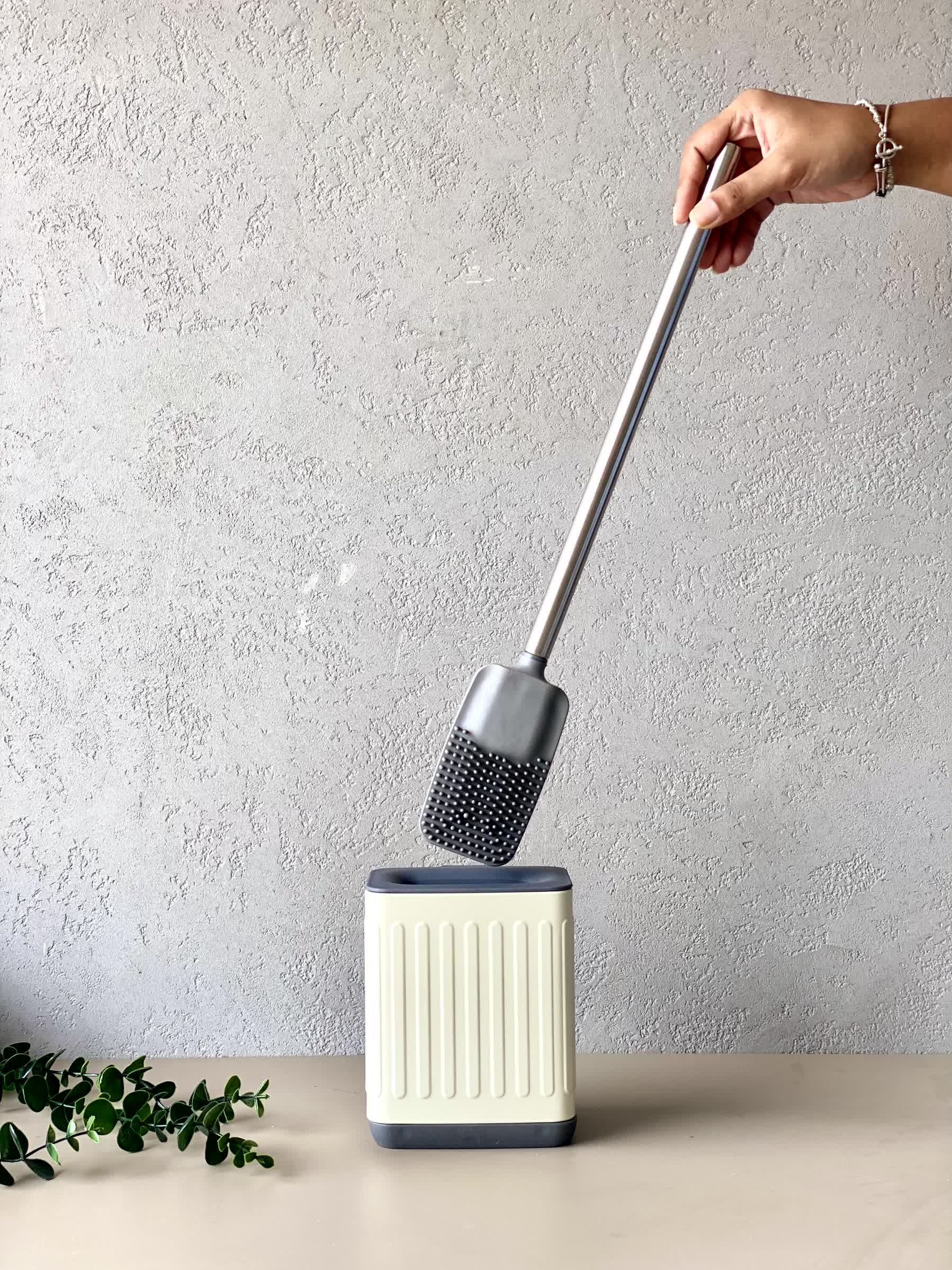 Vero Toilet Brush - Ivory