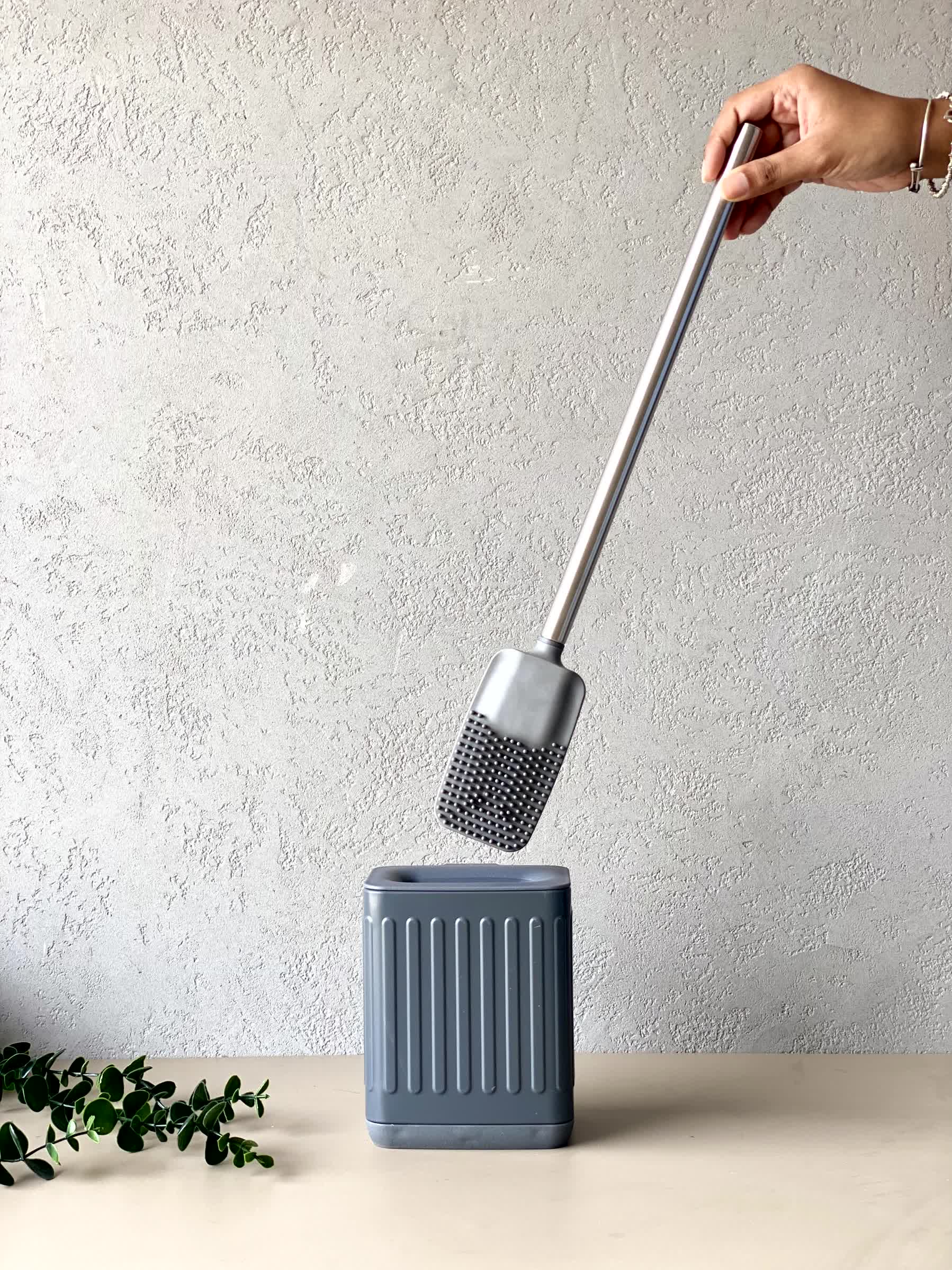 Vero Toilet Brush - Grey