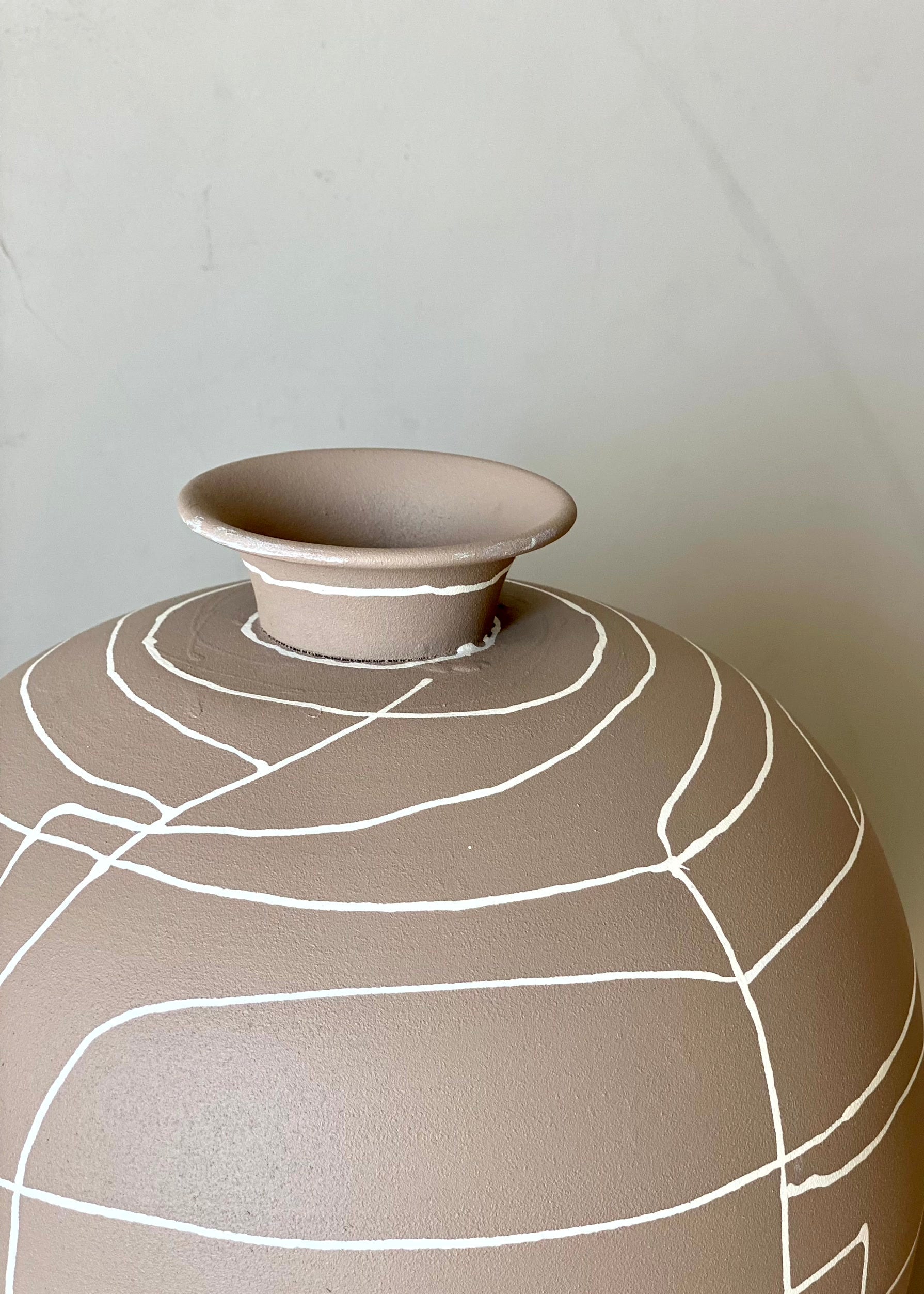 Dune Obsidian Vase - Beige (Small)