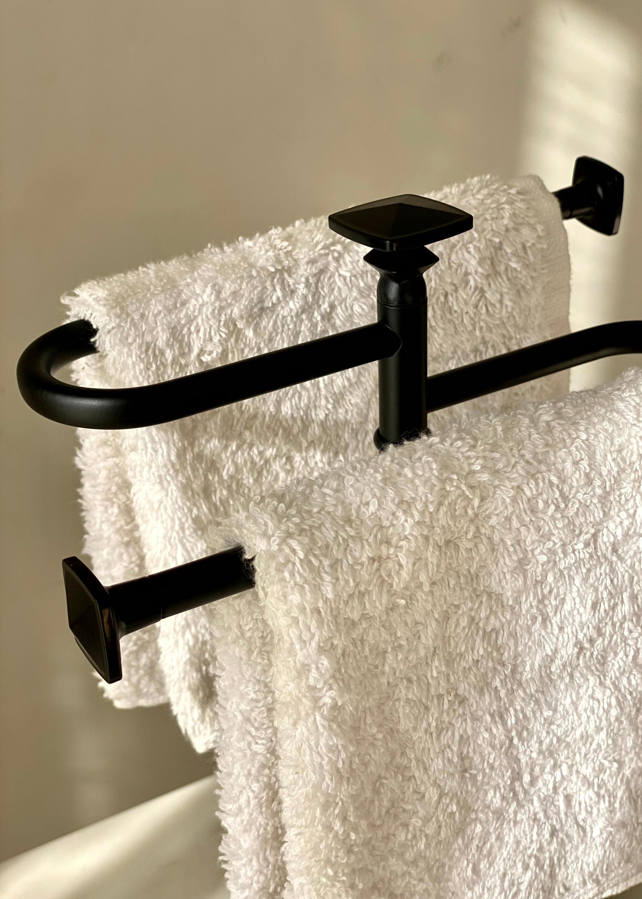 Halo Hand Towel Stand - Black
