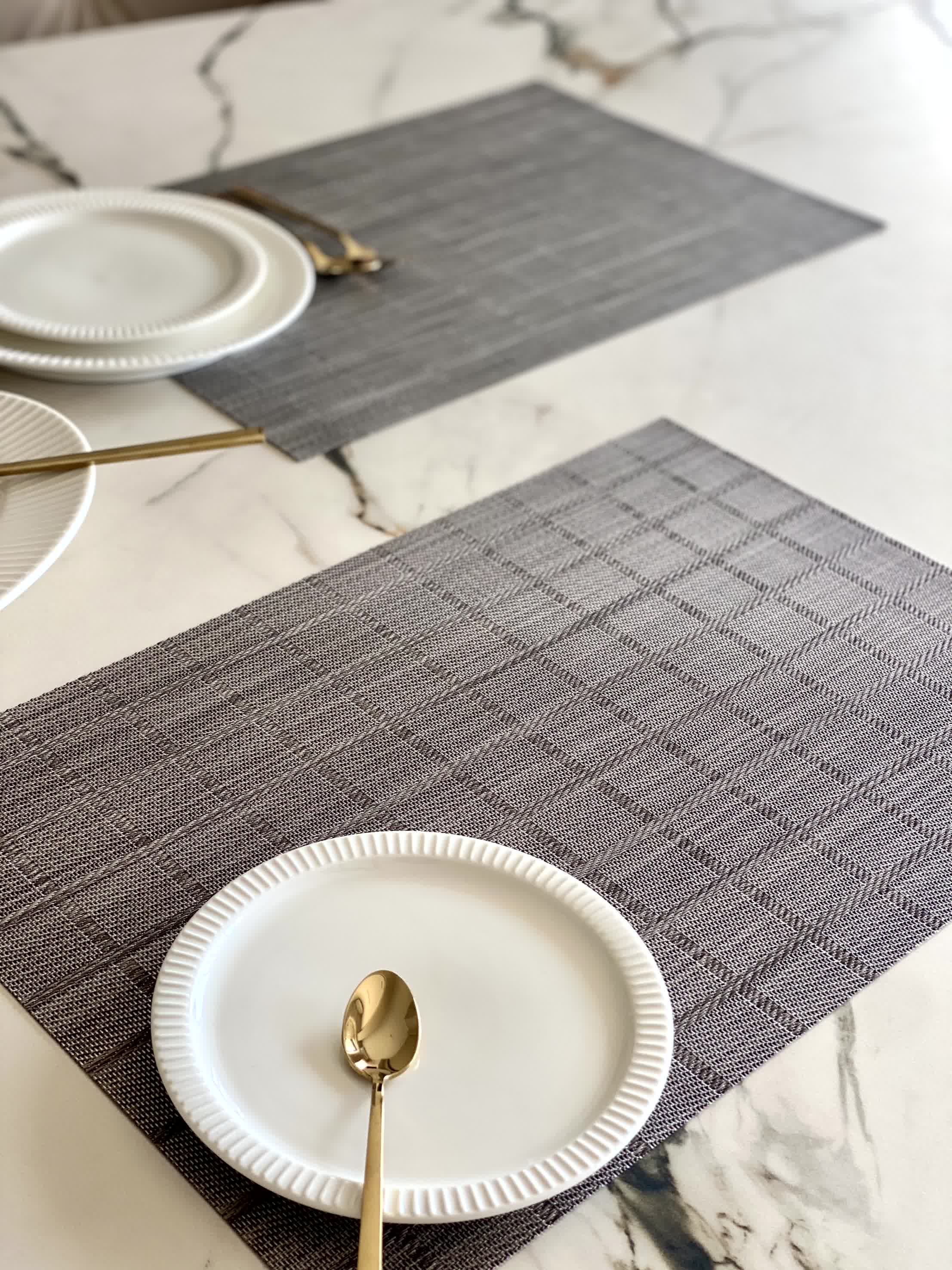 Alluring Table Mats - Set of 6