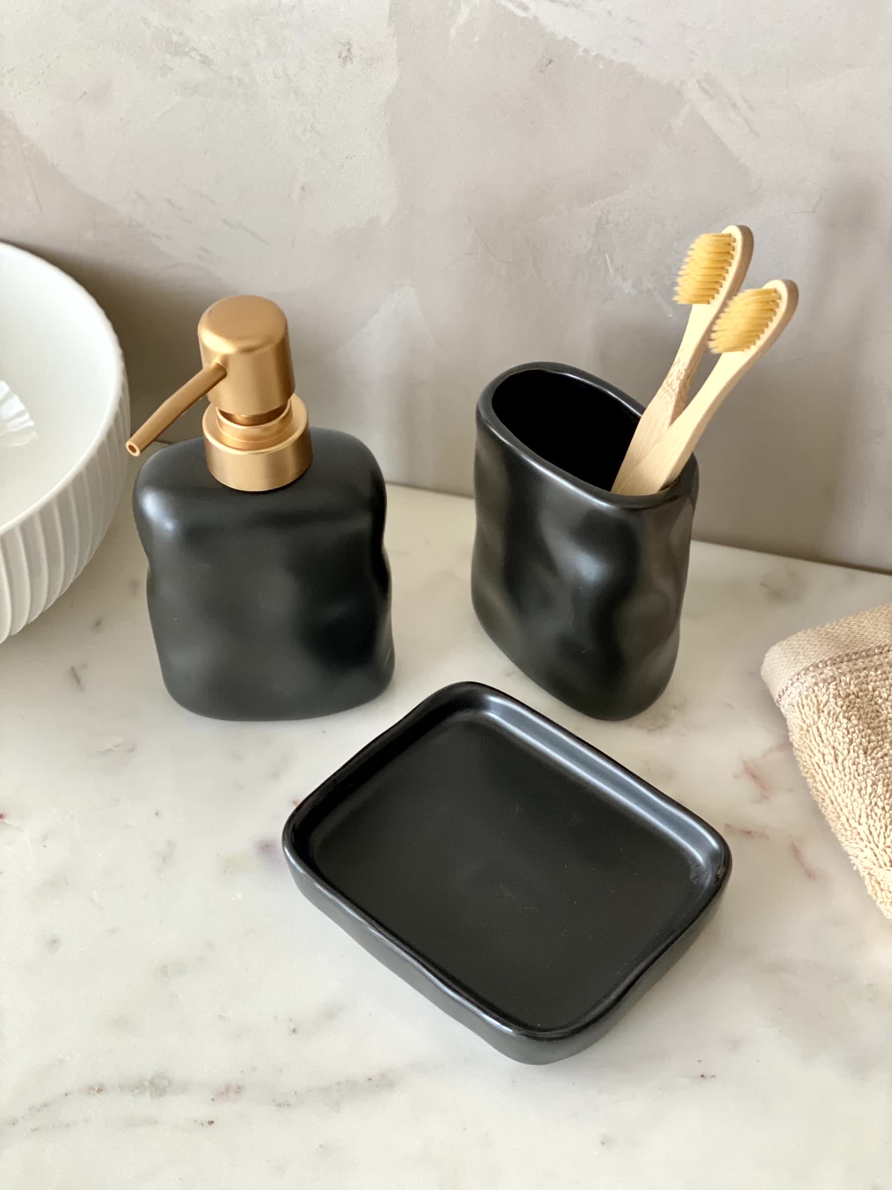 Lucent Bathroom Set - Black (Set of 3)