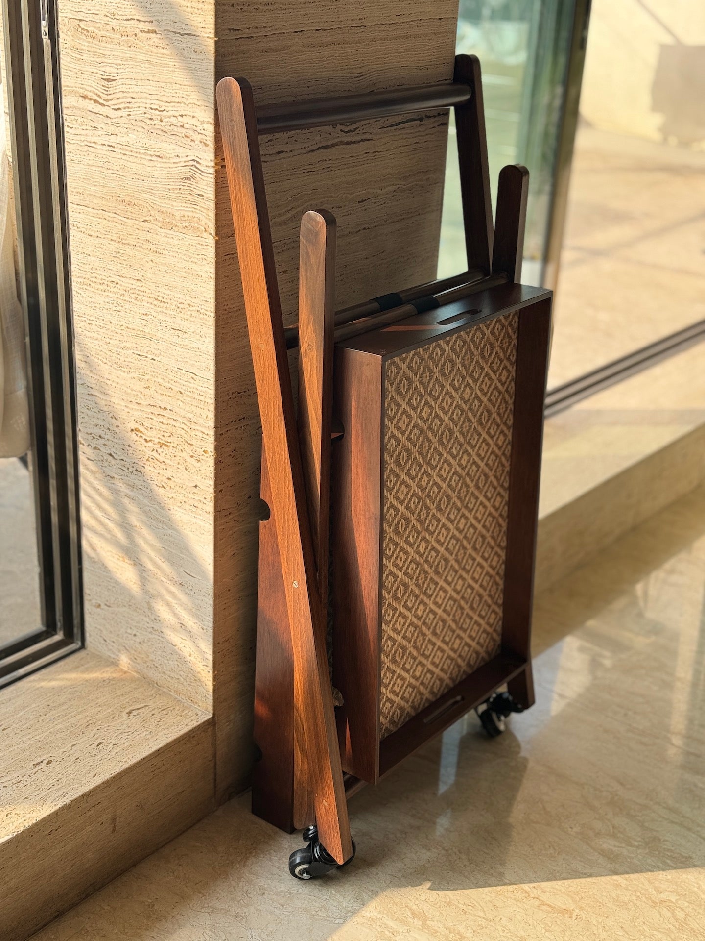 Mirage Brown Cane Handle Trolley