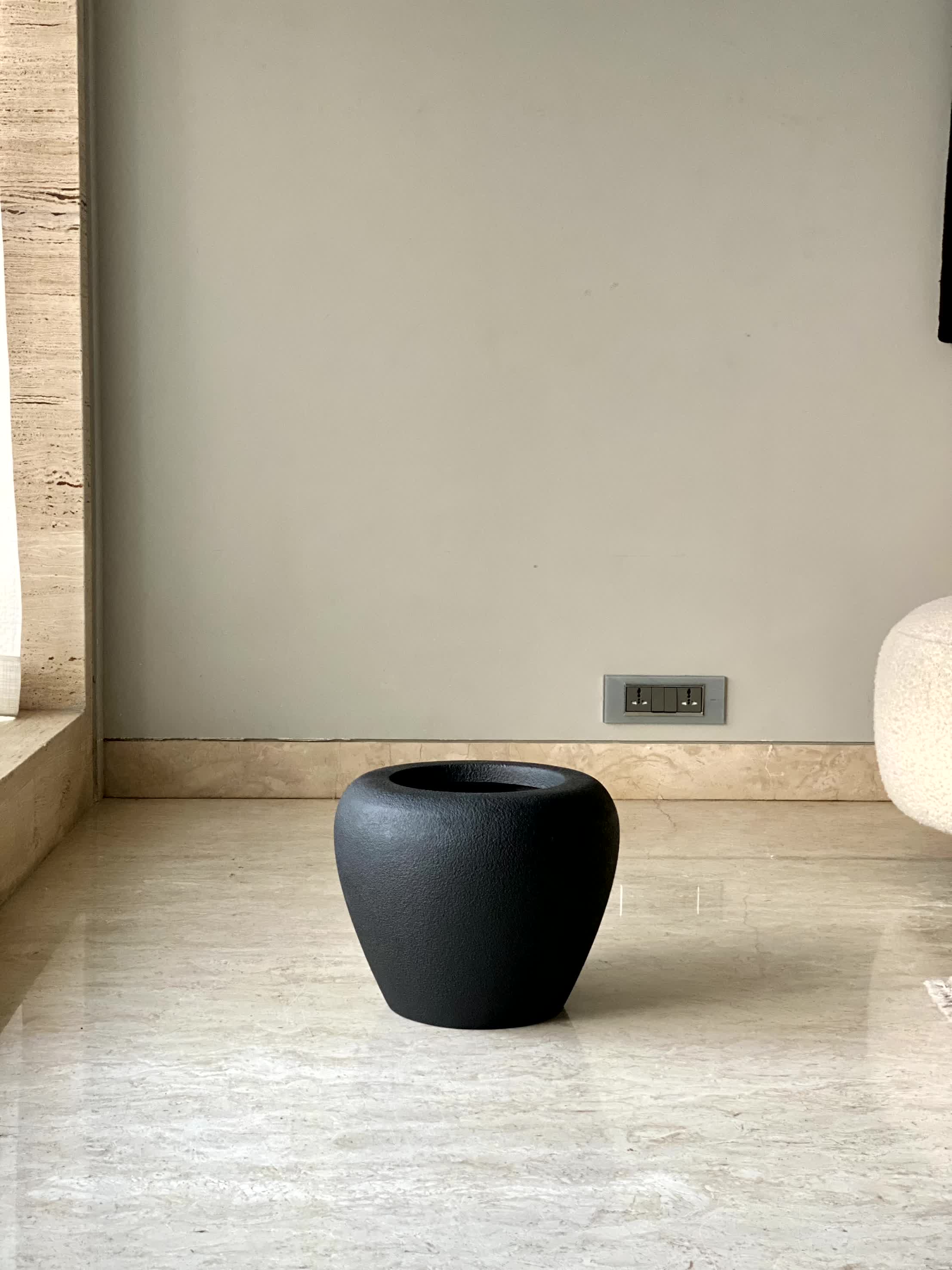 Duch Black Planter