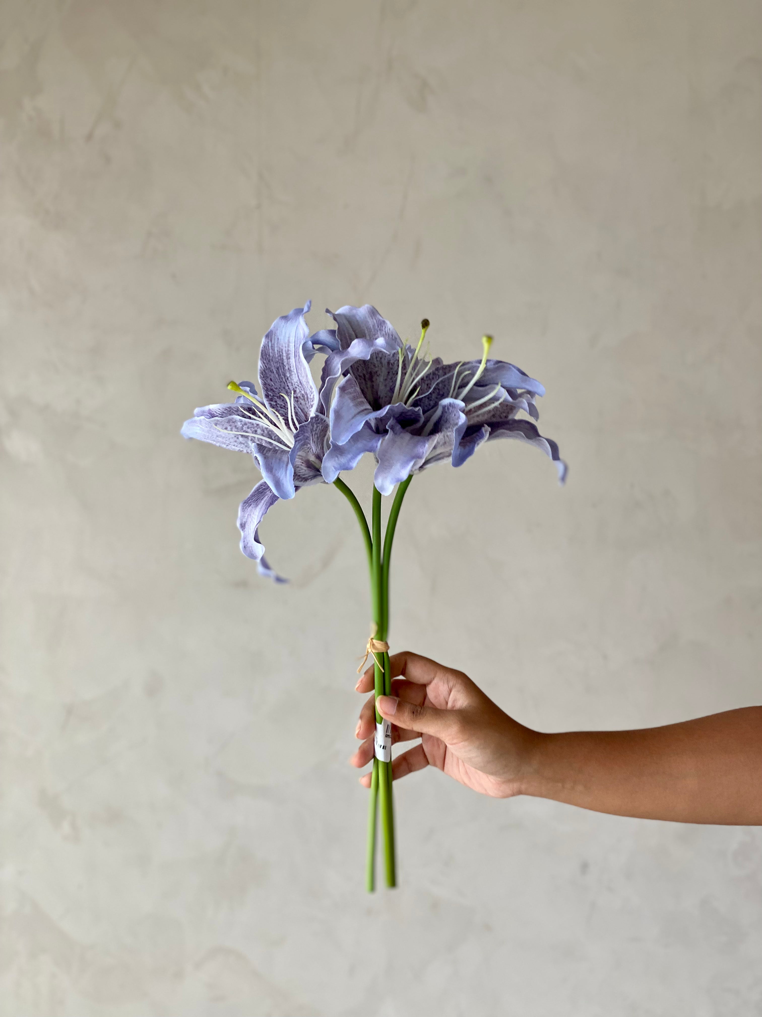 Artificial Silk Lilly Flower Bunch - Lilac