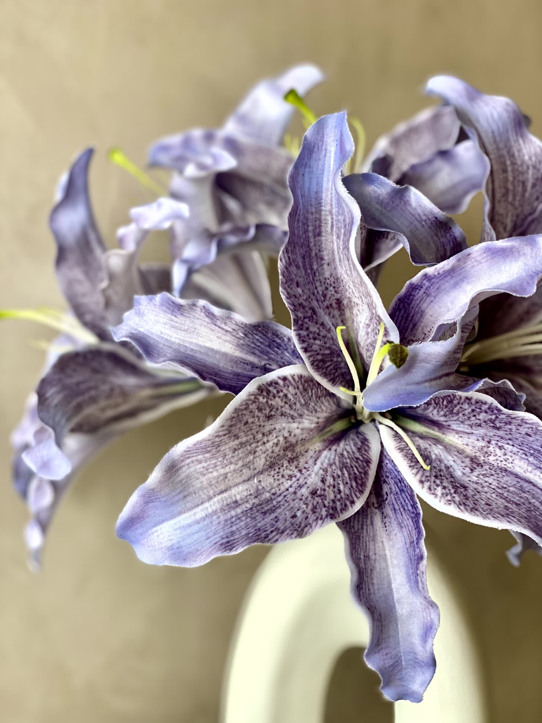 Artificial Silk Lilly Flower Bunch - Lilac