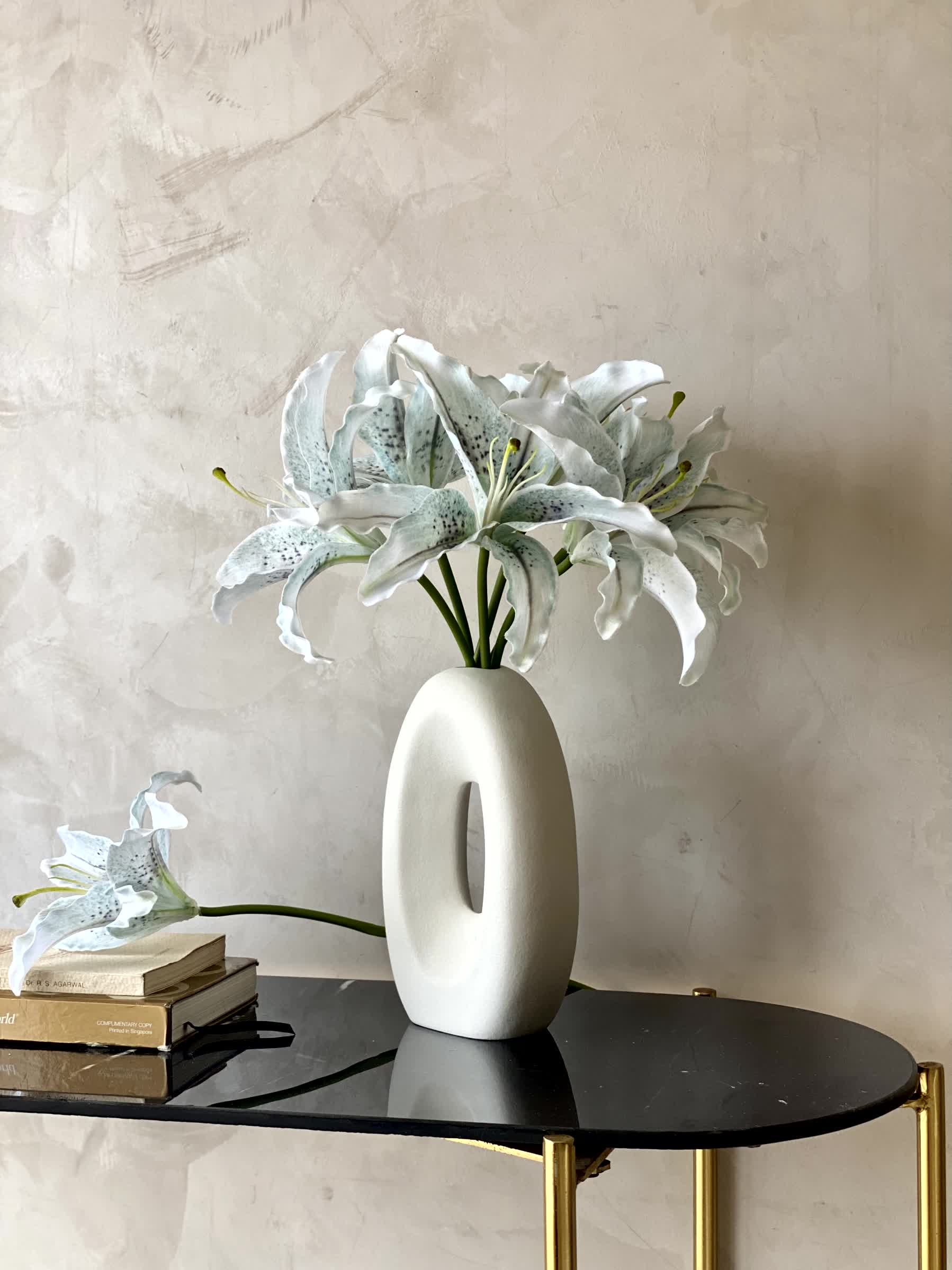 Artificial Silk Lilly Flower Bunch - Blue