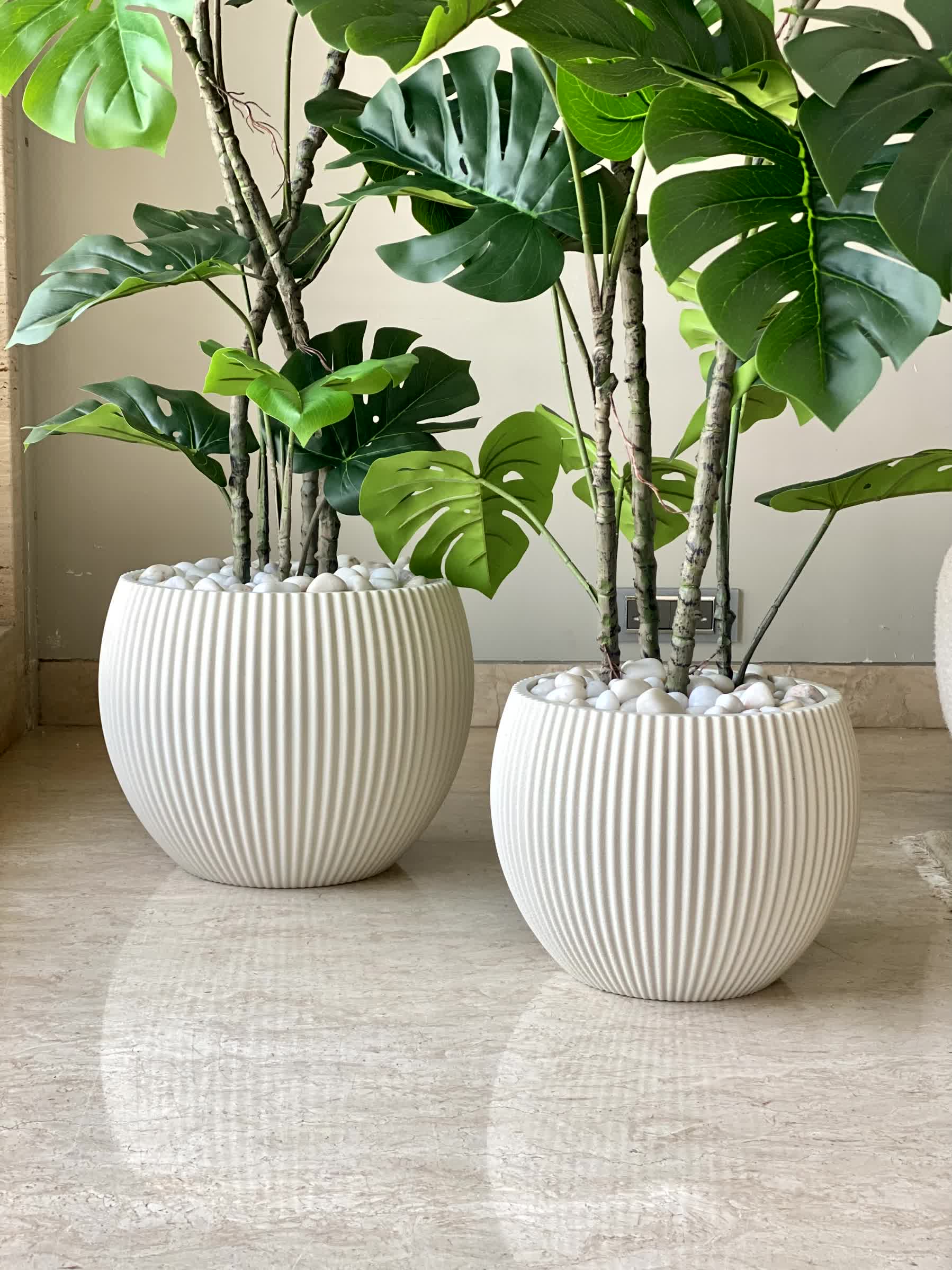 Vellora Planters - Ivory