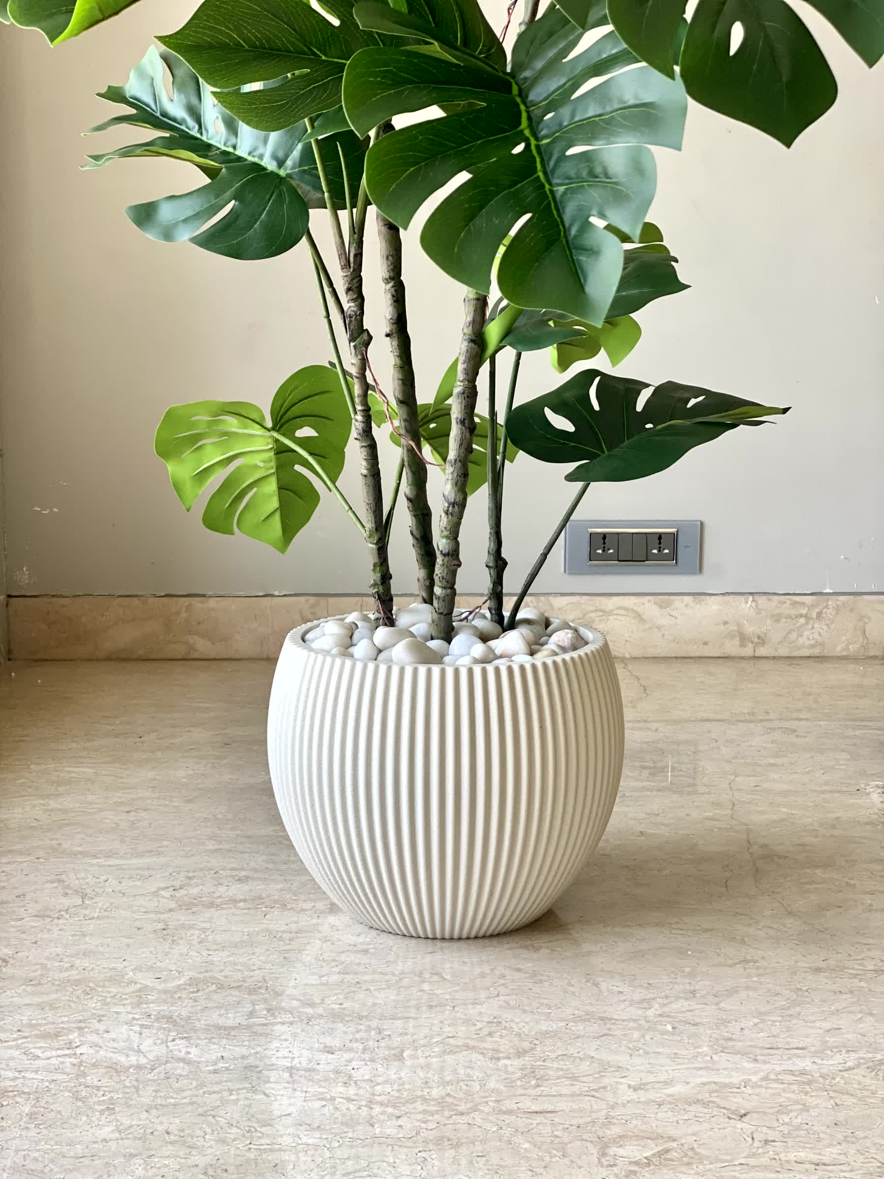 Vellora Planters - Ivory
