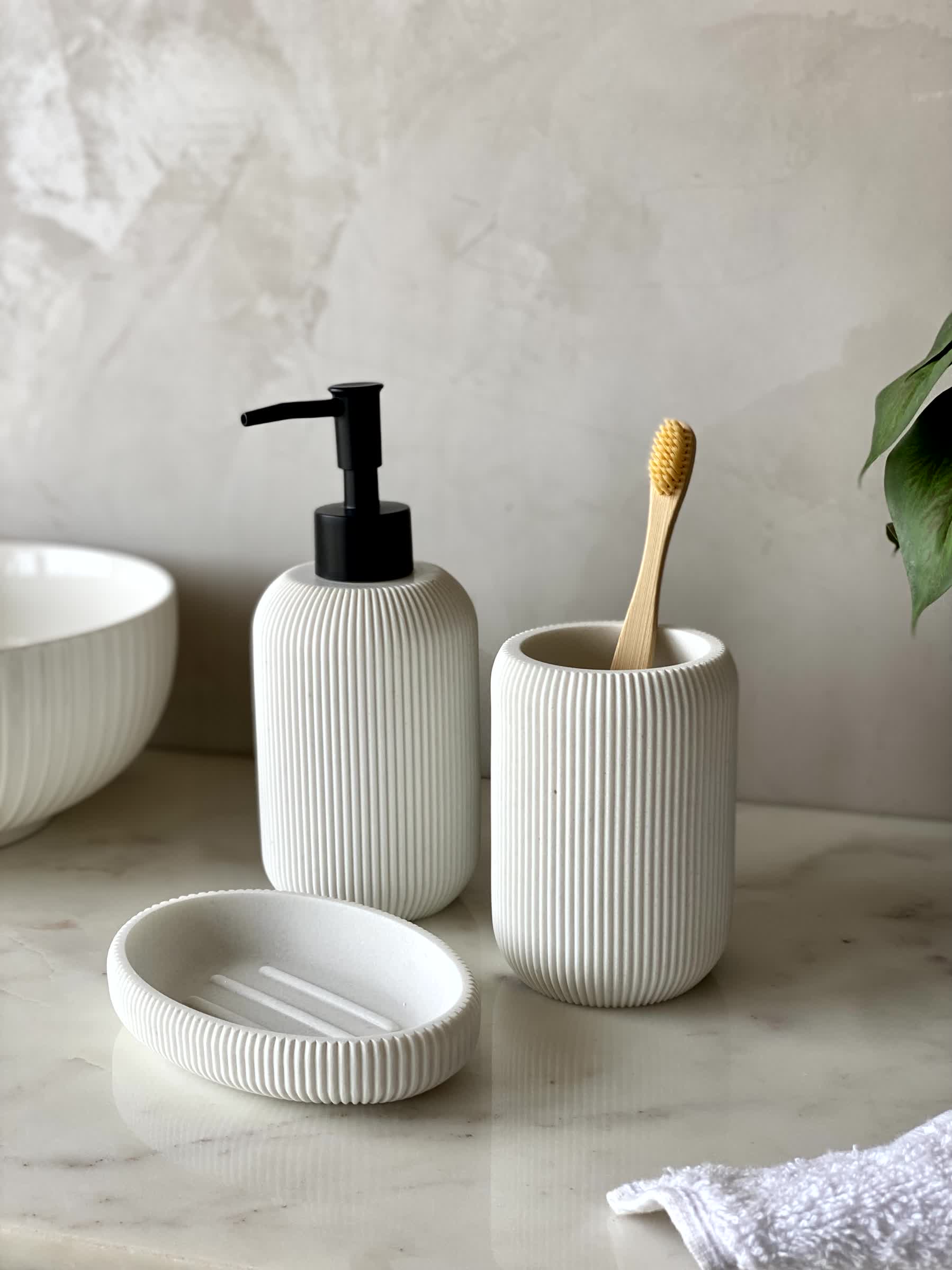 Nue Bathroom Set - (Set of 3)