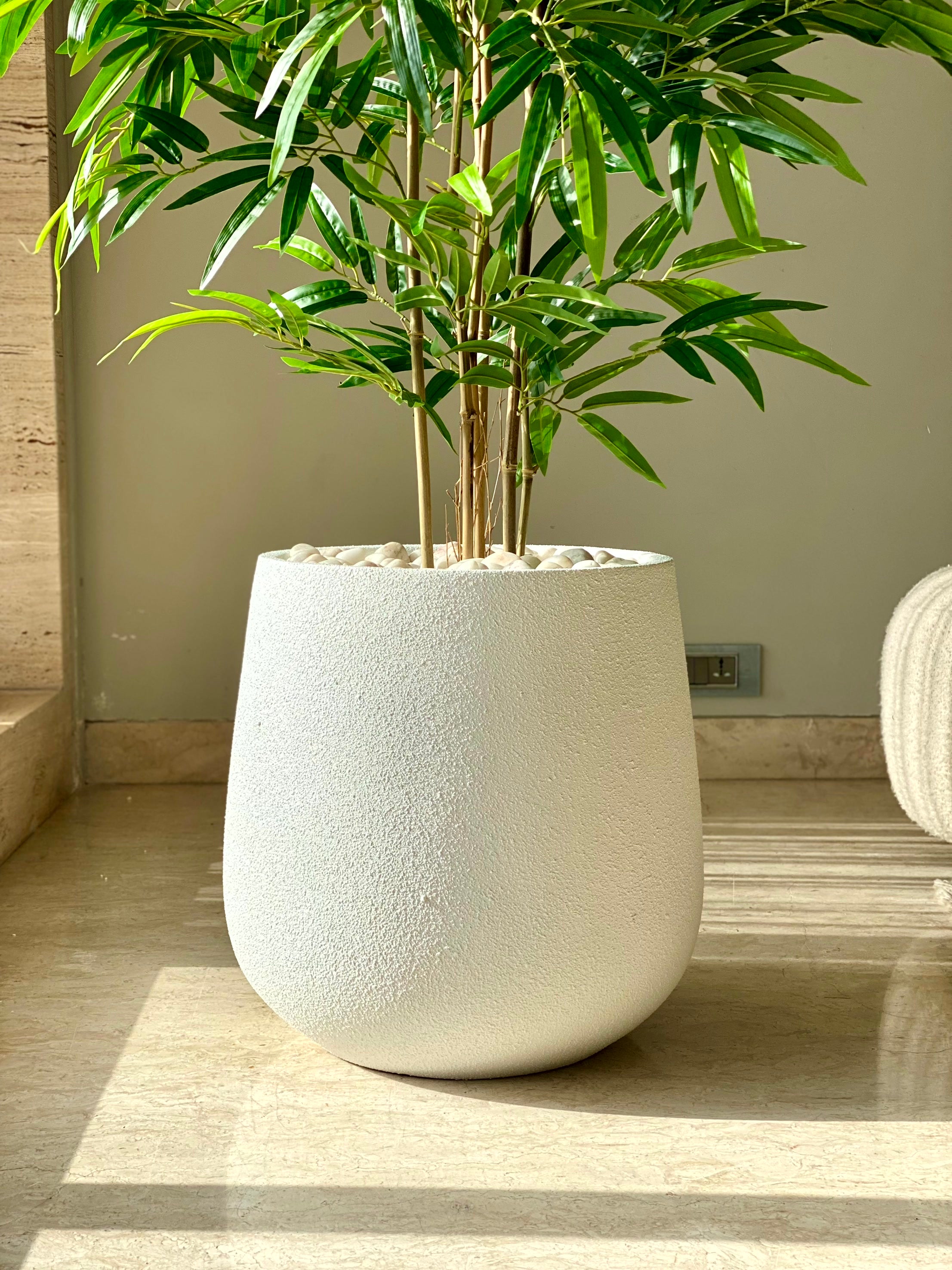 Noa Round Planters - White