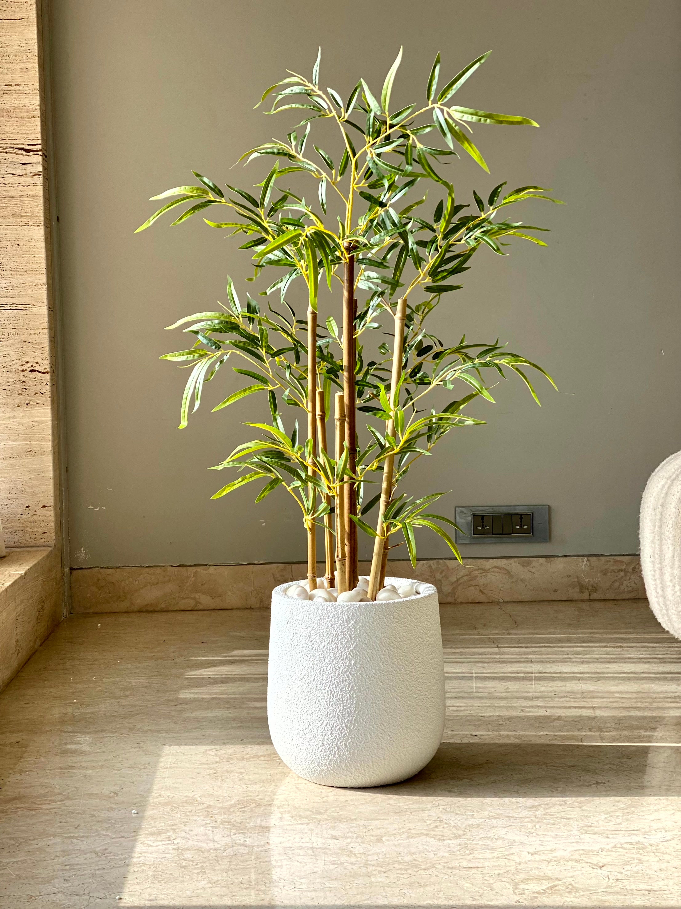 Noa Round Planters - White