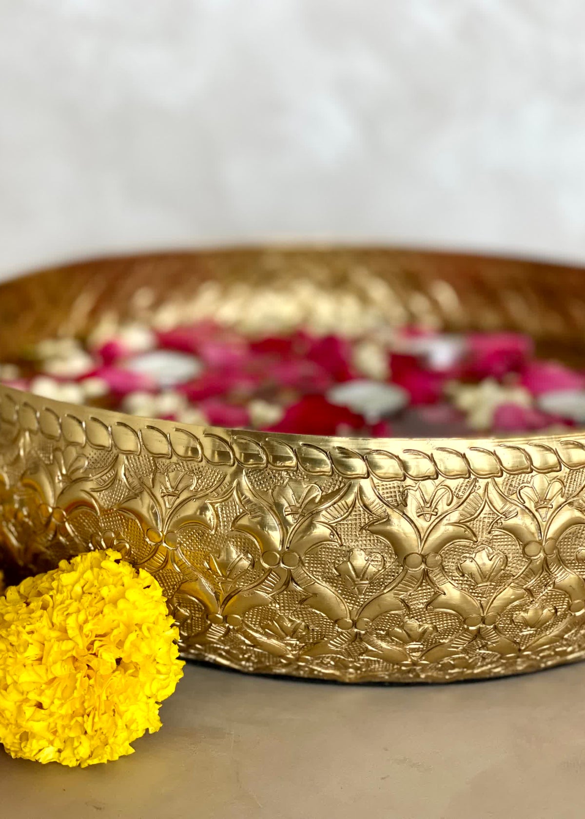 Noor Gold Urli - Medium