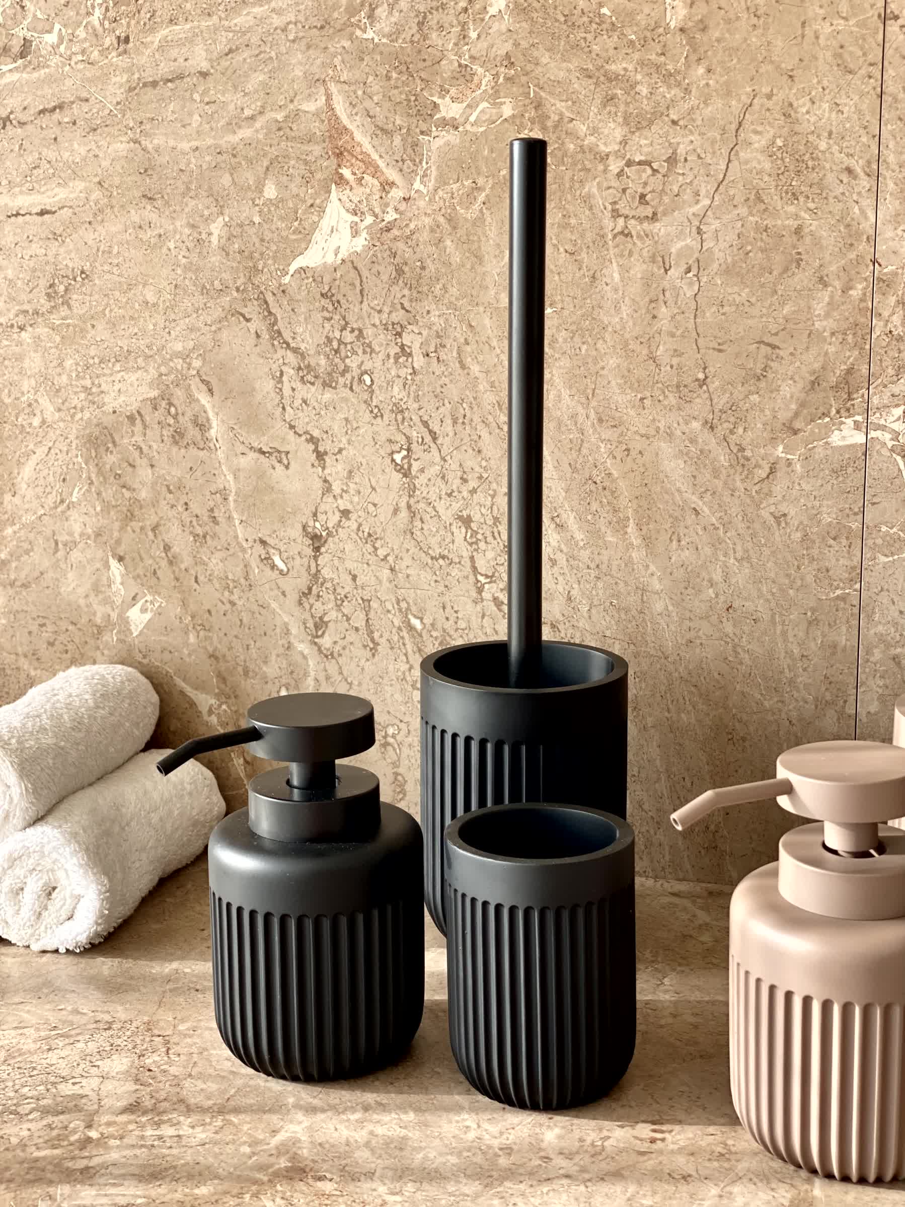 Ripple Toilet Brush - Black