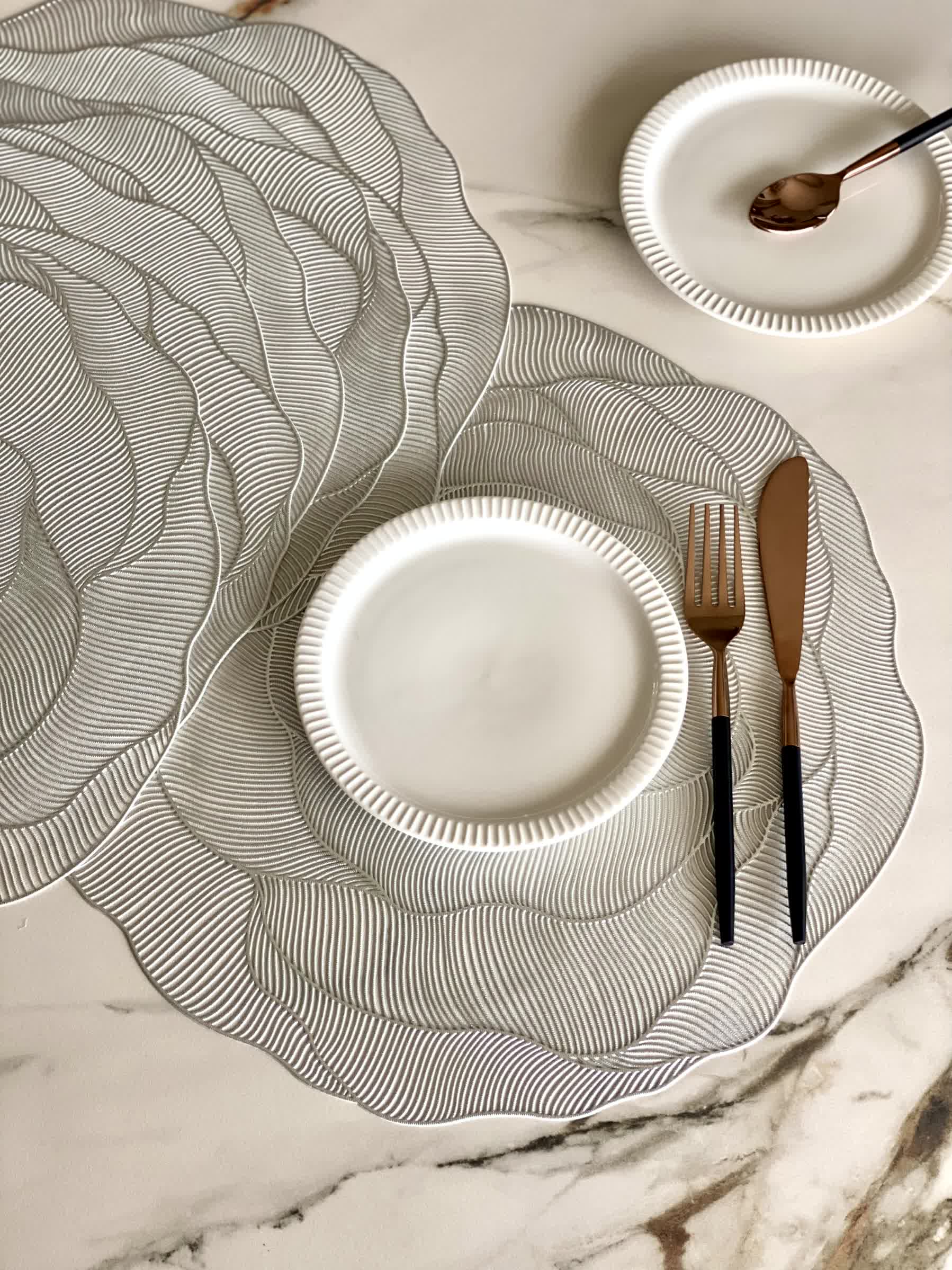 Rose Table Mats - Silver (Set of 6)