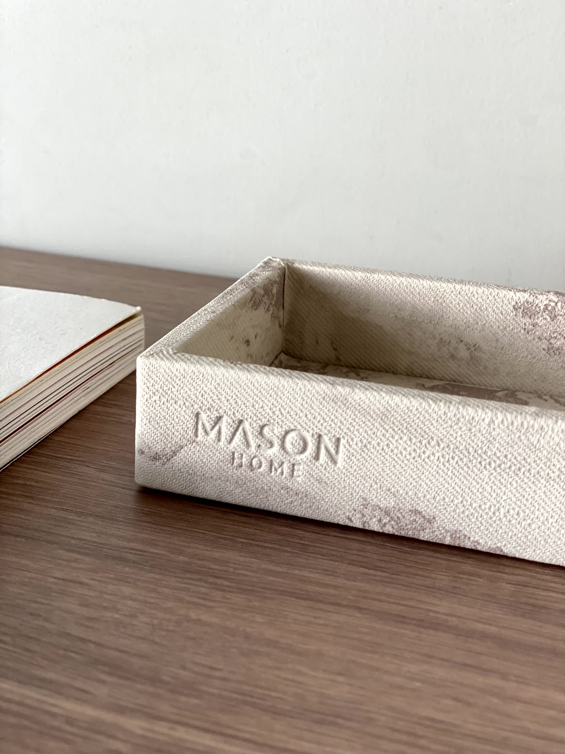 Indo Latte Pen And Tray Set