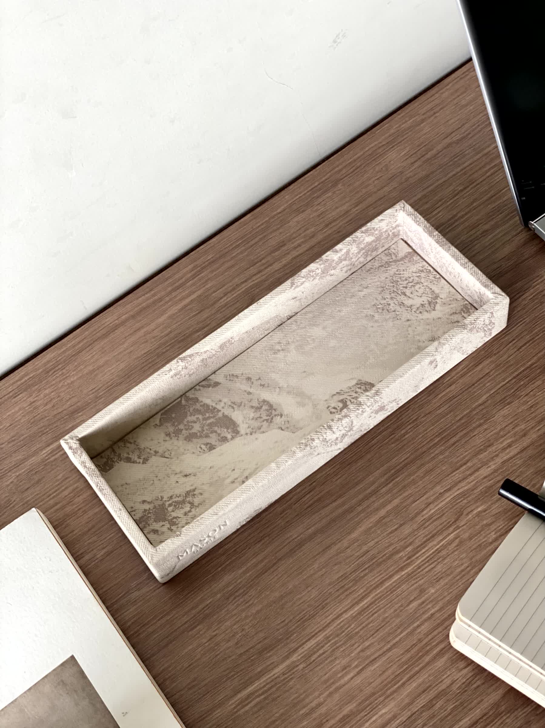 Indo Latte Pen And Tray Set