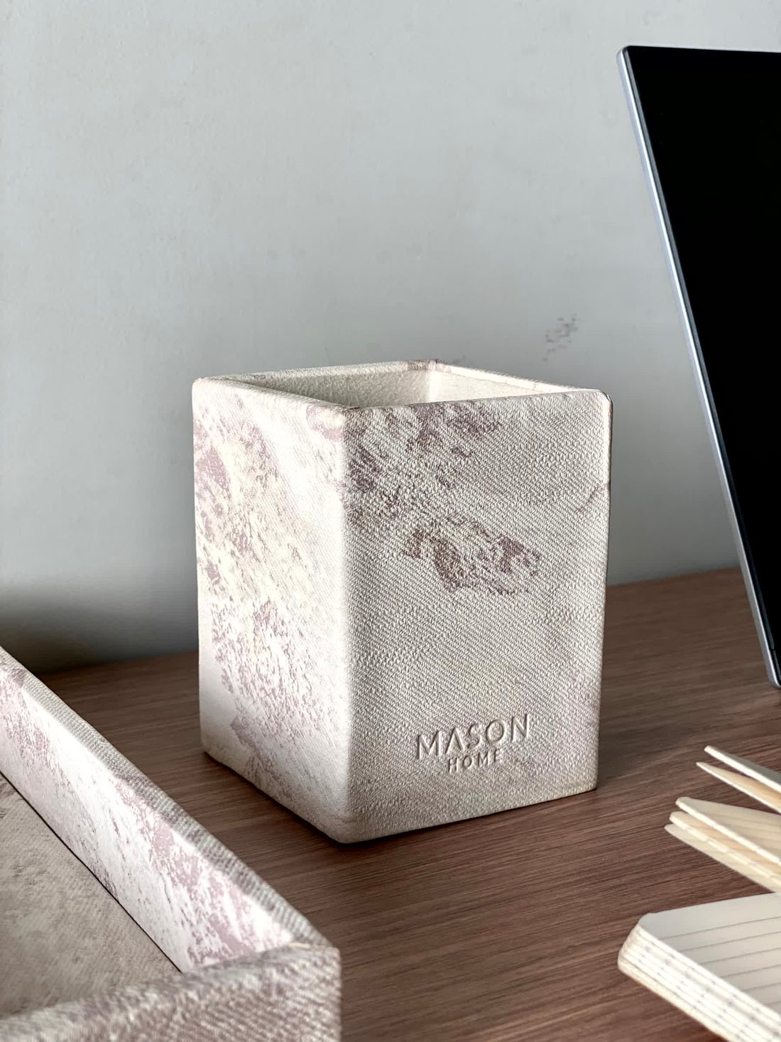 Indo Latte Pen And Tray Set