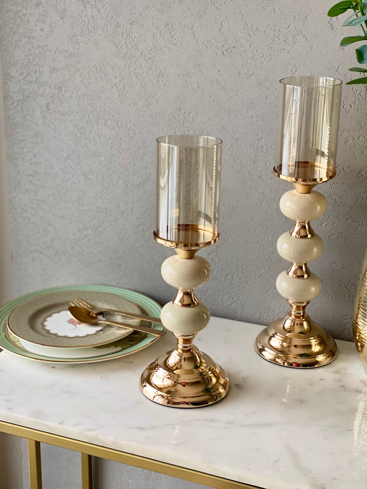 Mystic Medium Candle Stand (Ivory)