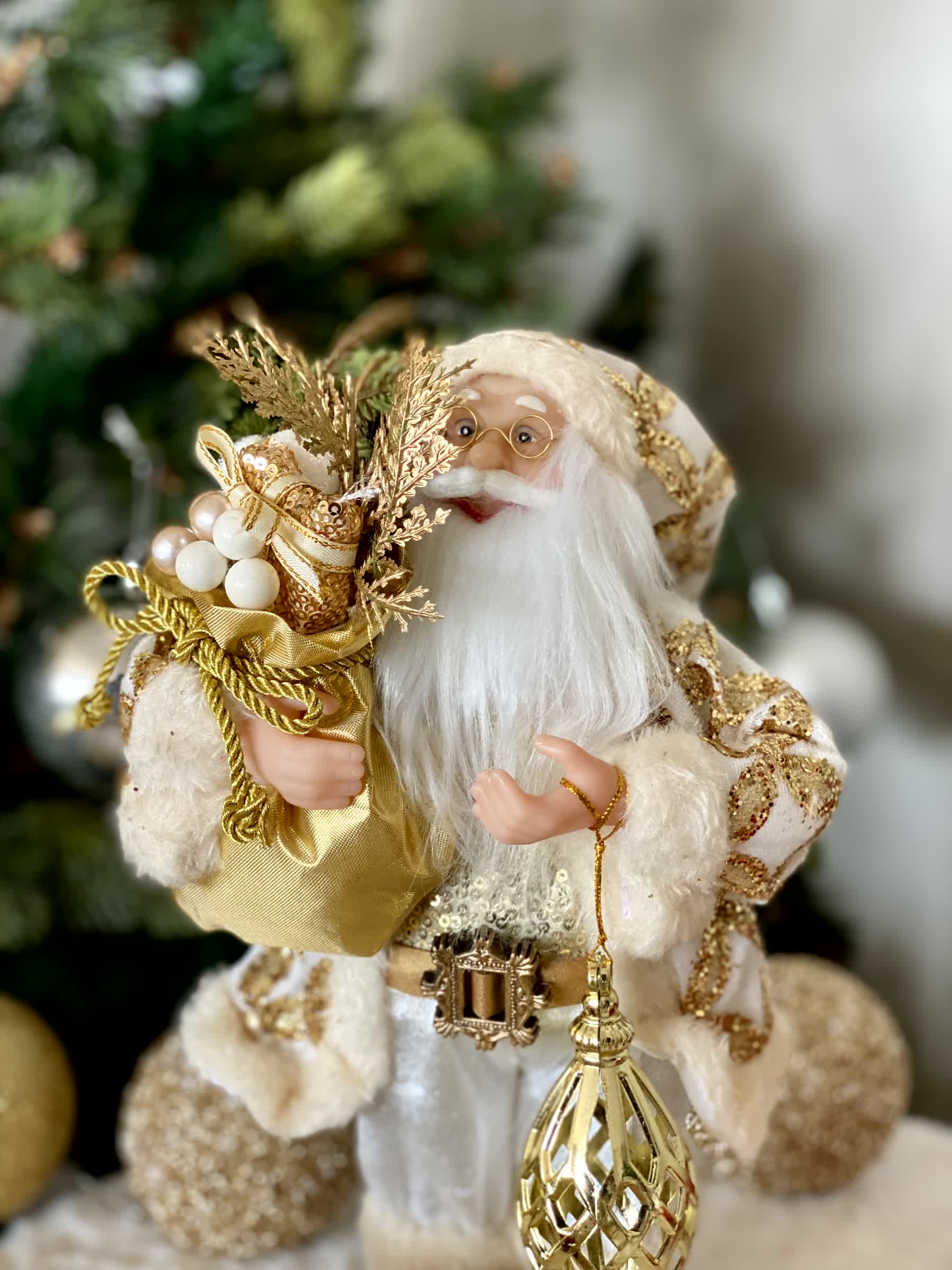 Christmas Cheerful Santa Claus - 1 Feet (White and Gold)