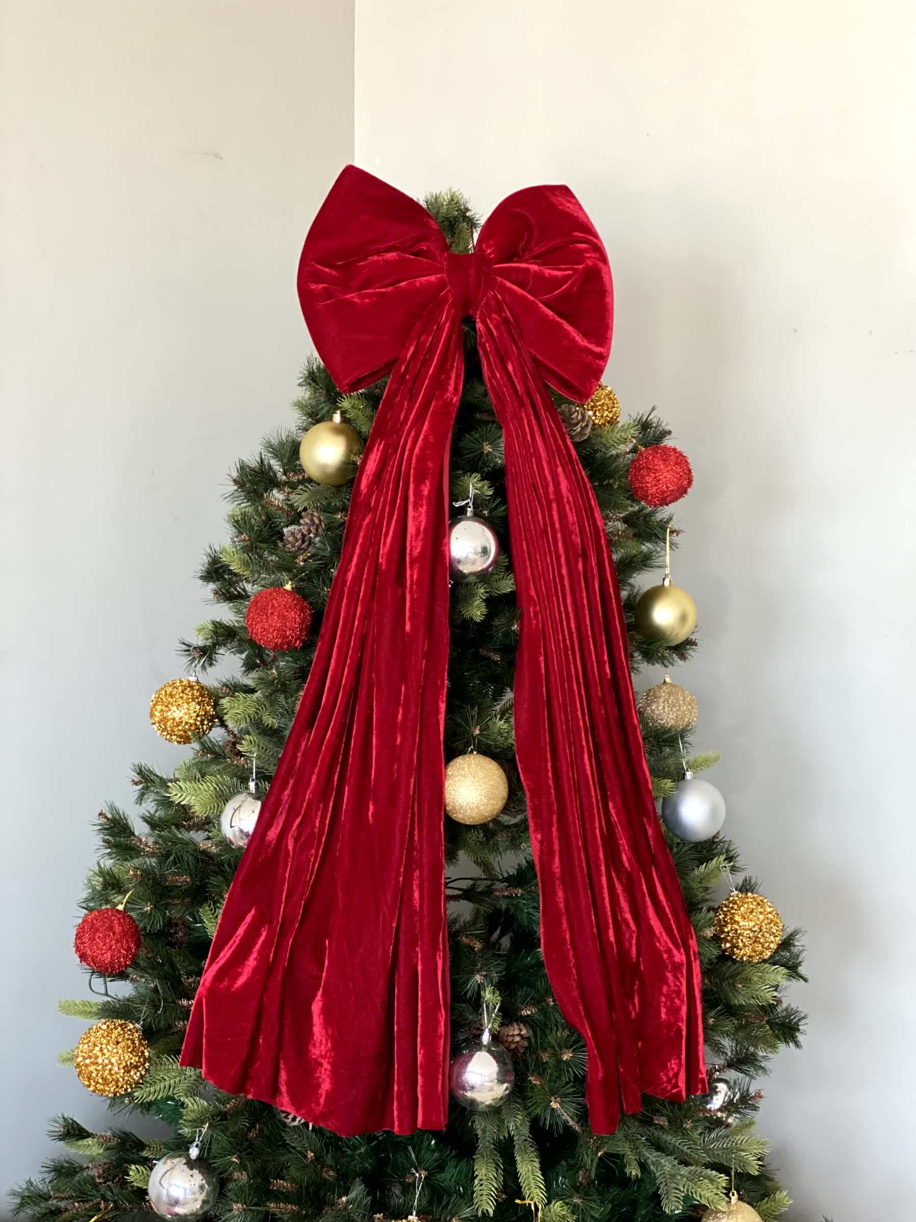 Christmas Red Bow Ornament (Medium)