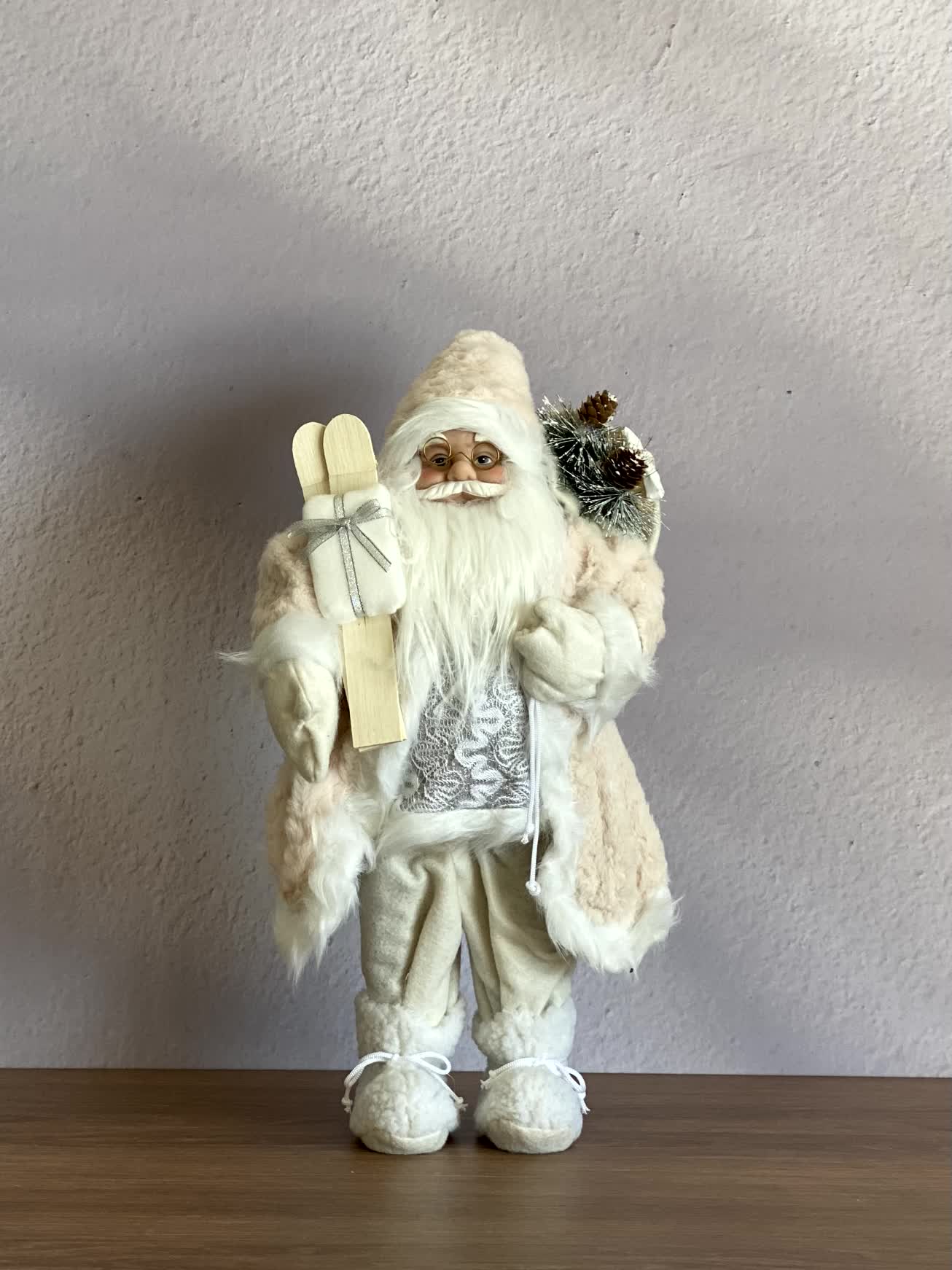 Christmas Jolly Santa Claus - 1.5 Feet (White)