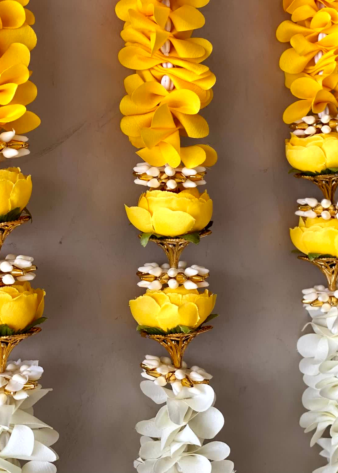 Swarna Marigold Floral Ladi - Set of 10