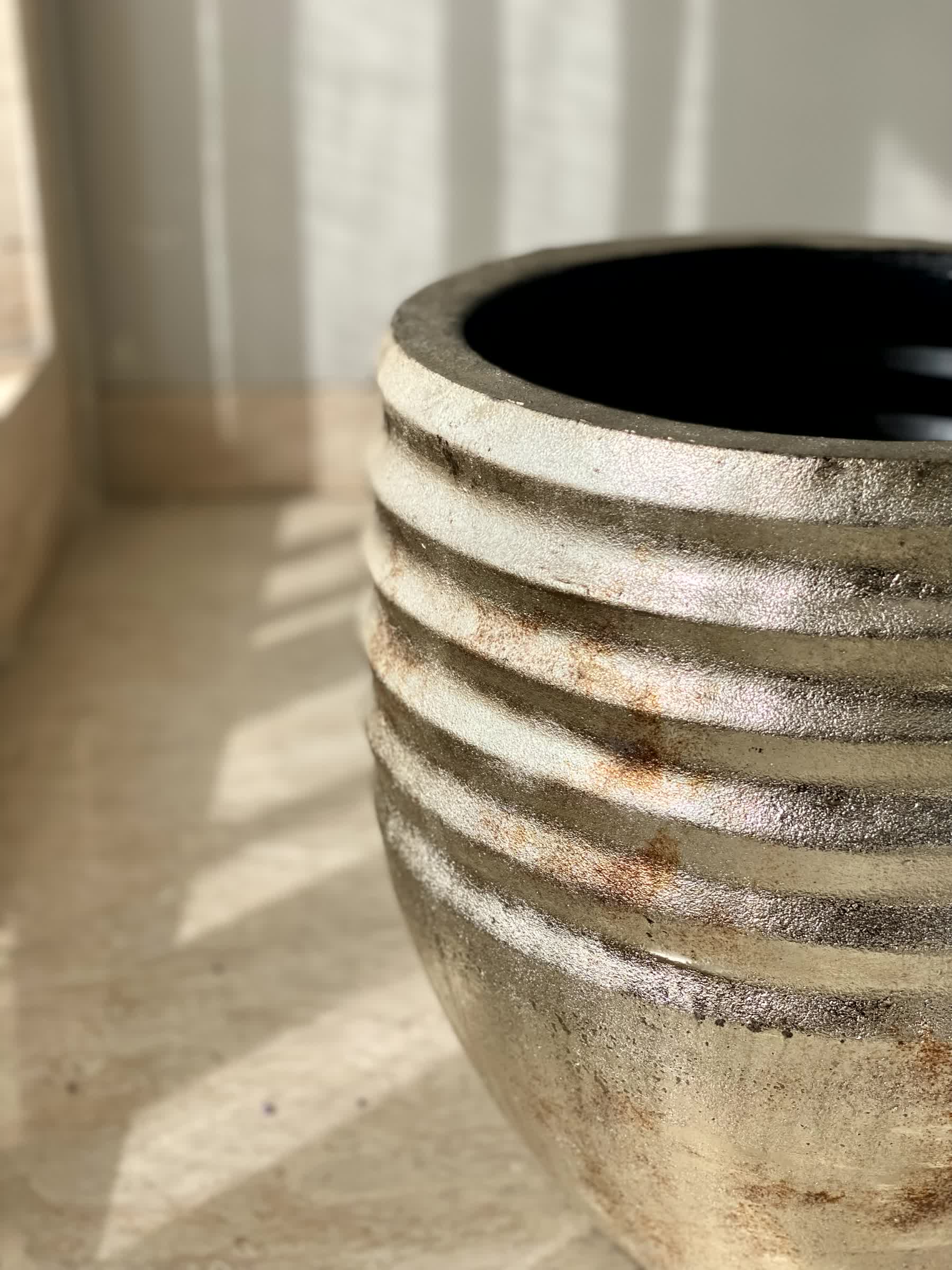 Eden Allura Planter: Large