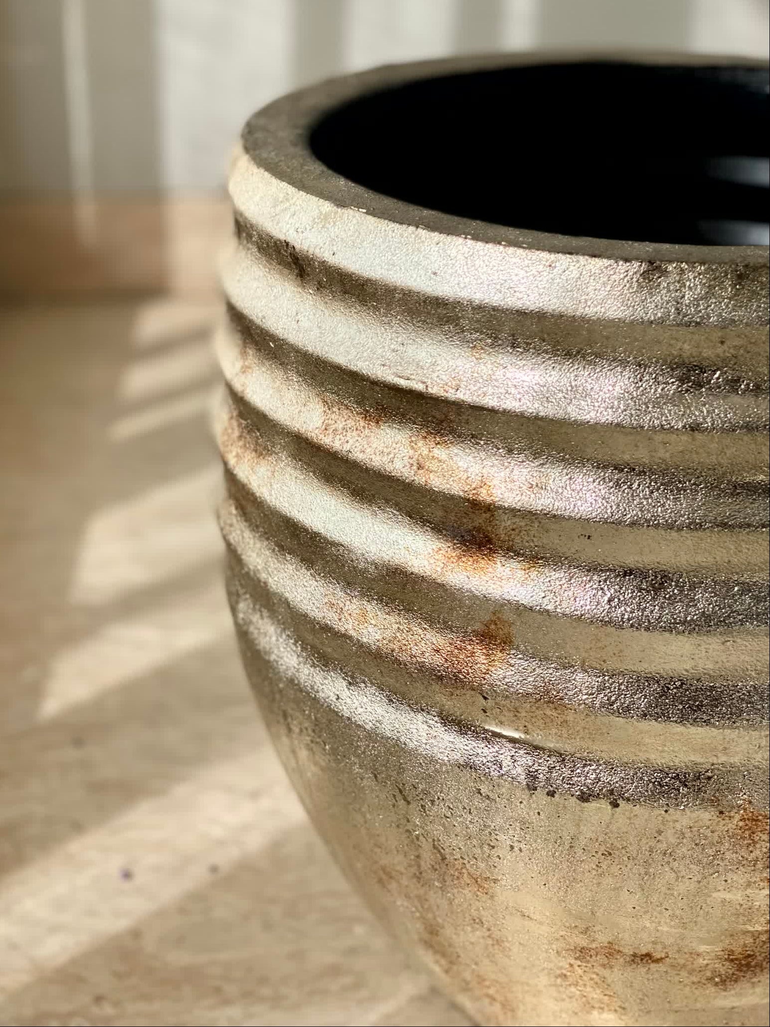 Eden Allura Planter: Large