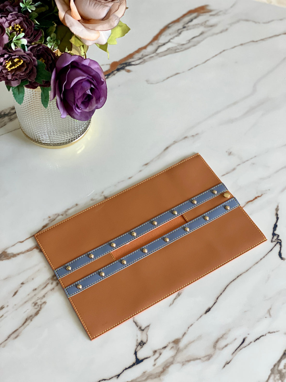 Tan & Grey Tissue Cover