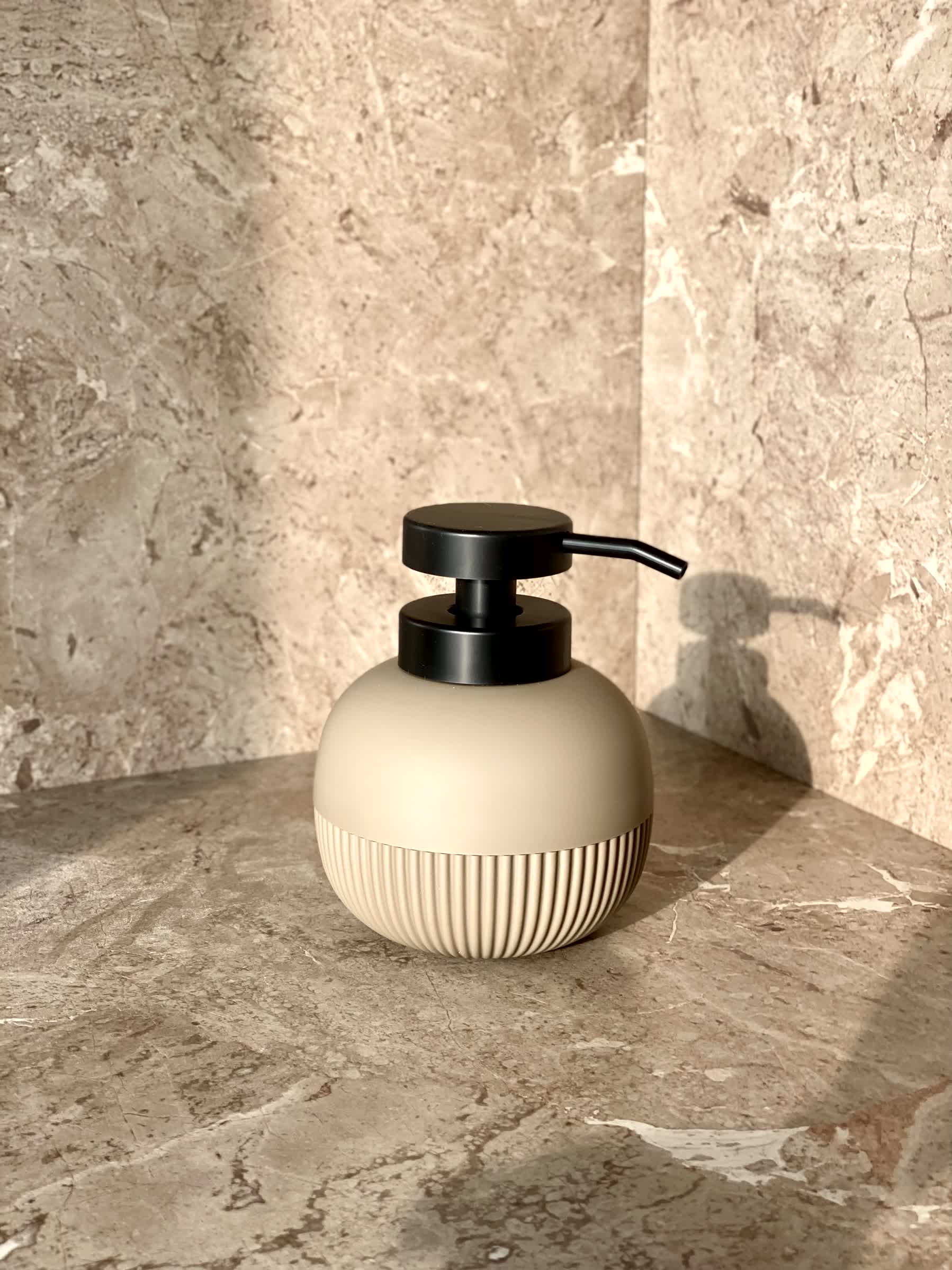 Chaton Round Bathroom Dispenser - Brown