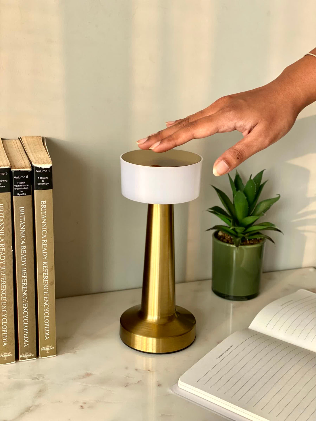 Lumon Table Lamp