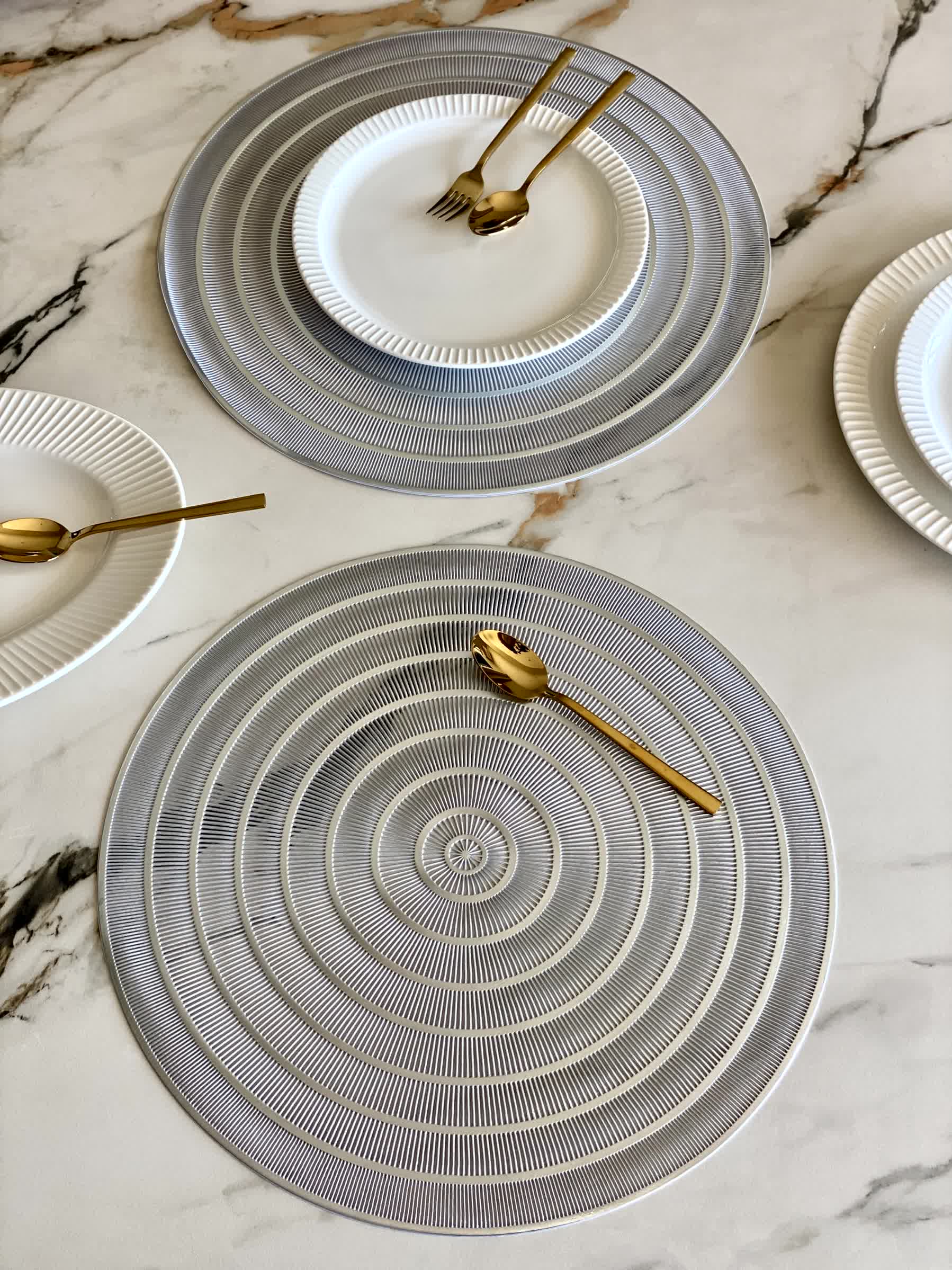 Swirling Table Mats - Silver (Set of 6)