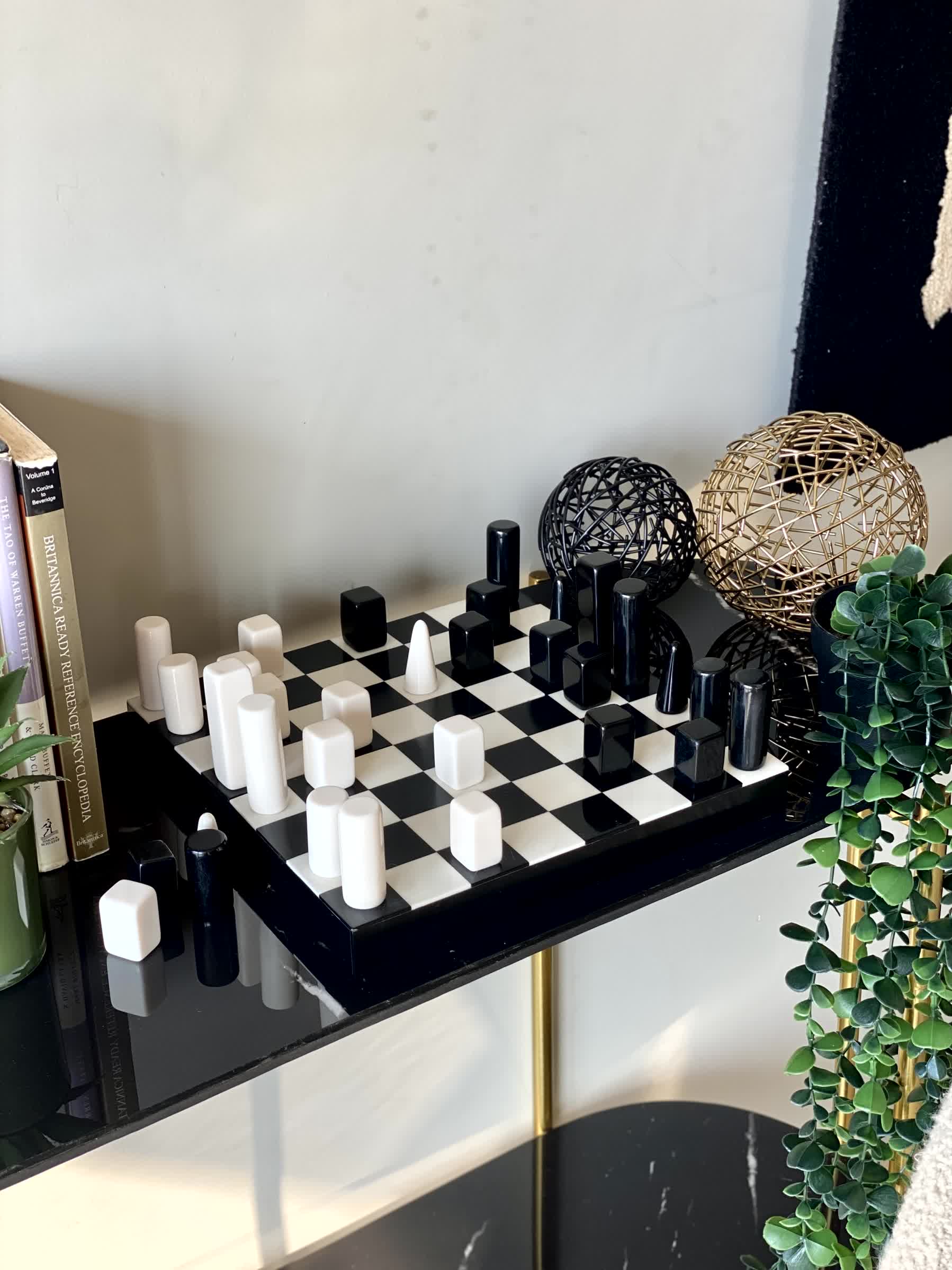 Carlo Chess Set