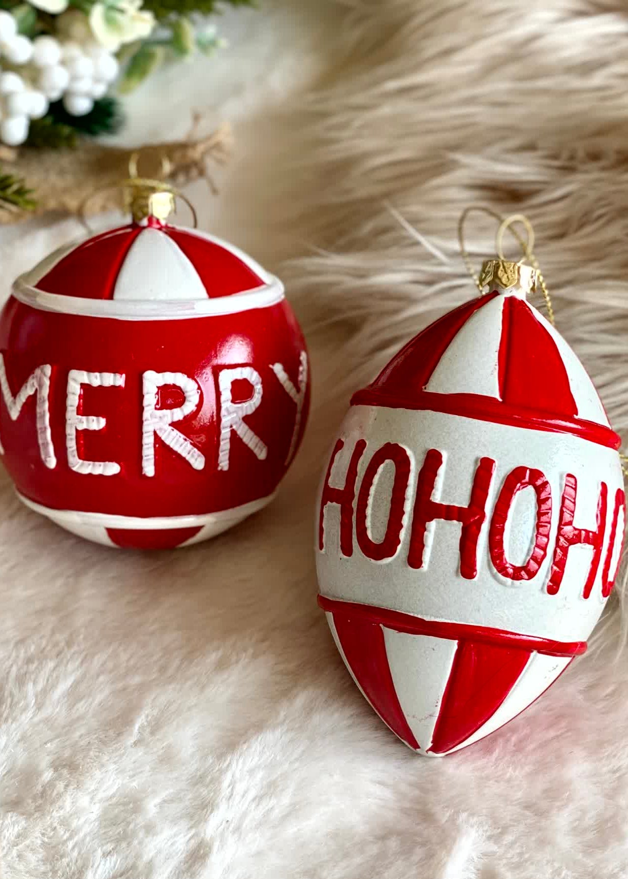 Santa’s Cheer Hanging - Set of 2