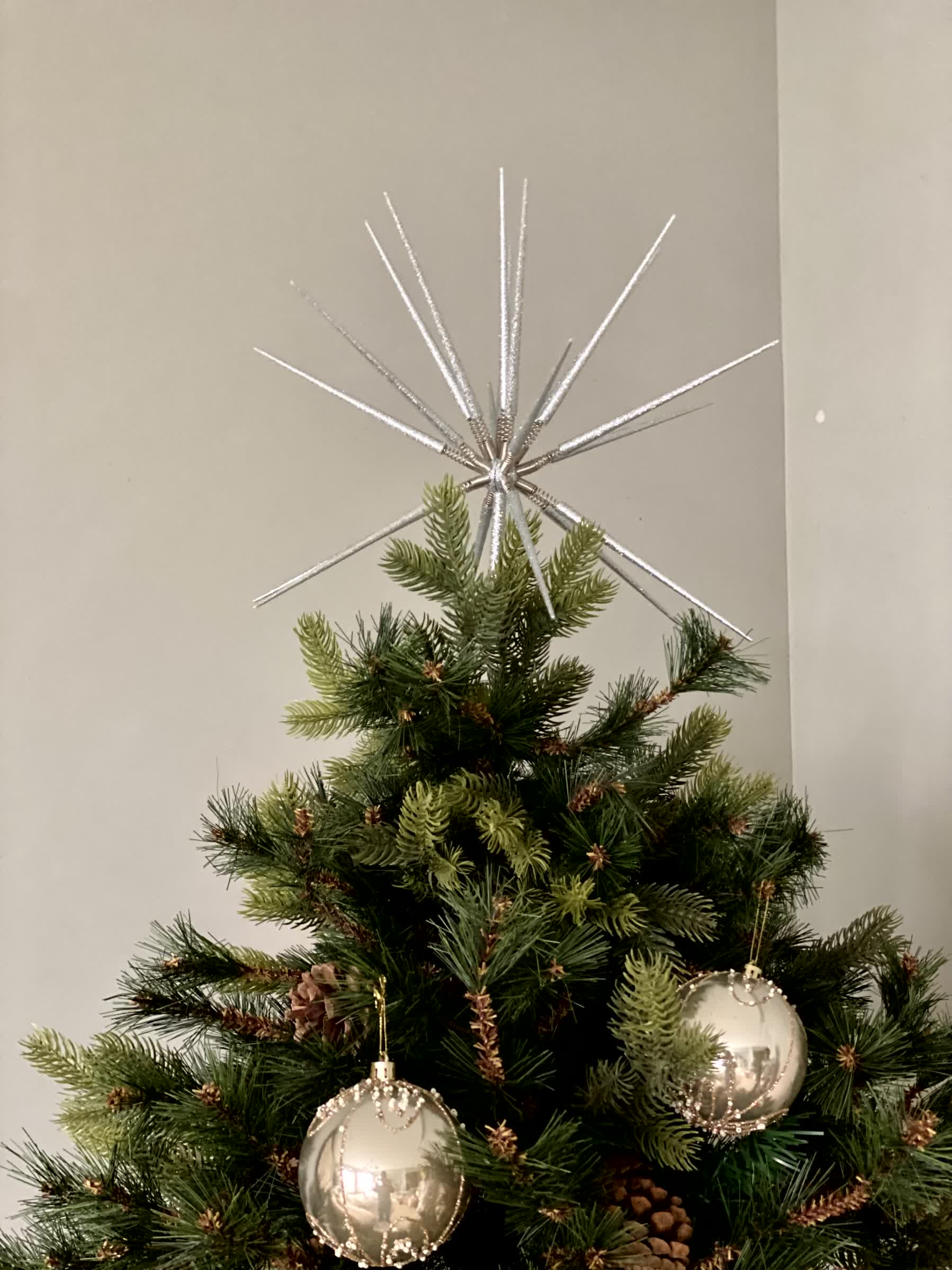 Christmas Tree Top Ornament - Silver