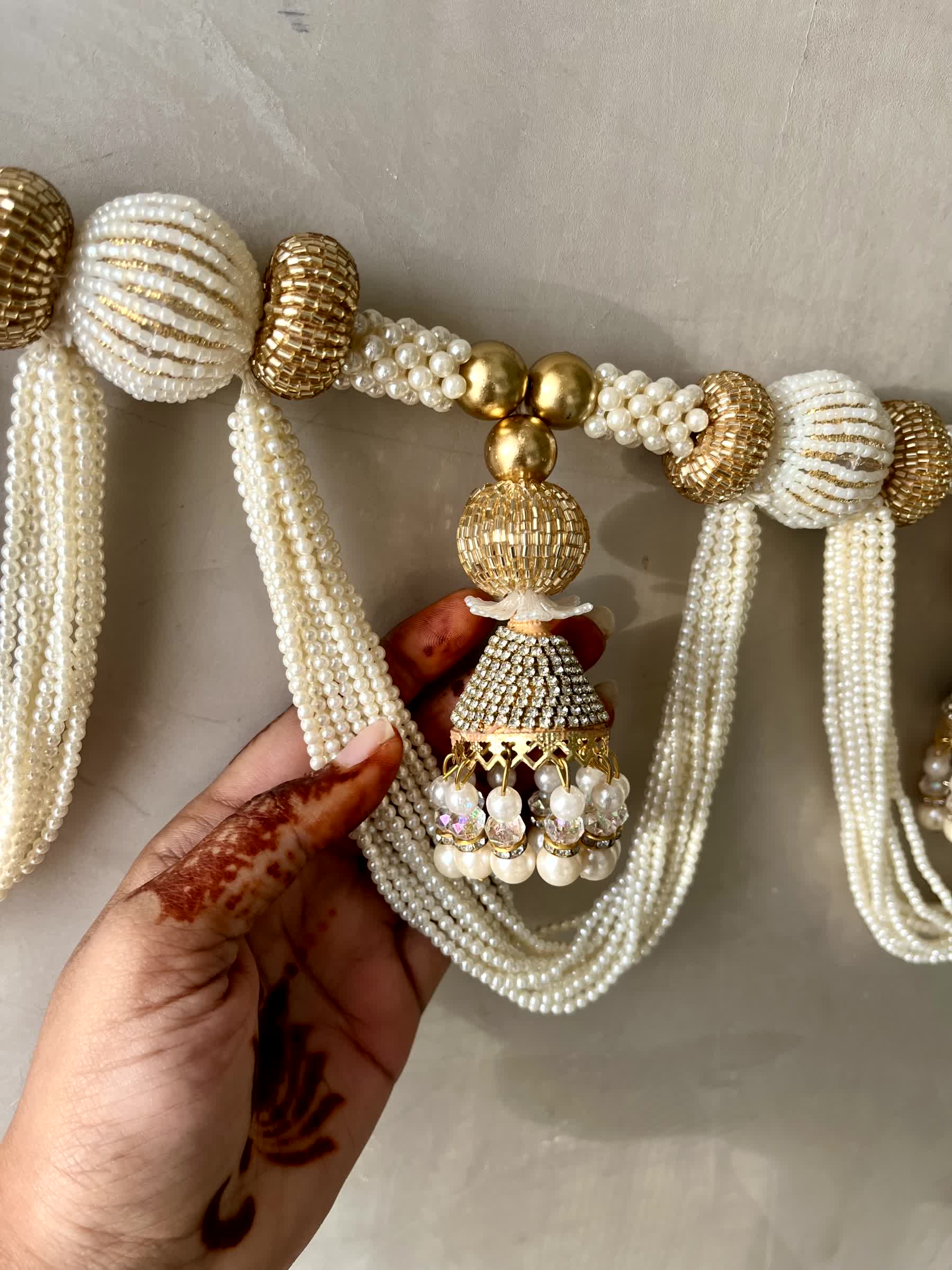 White & Gold Festive Mala Toran