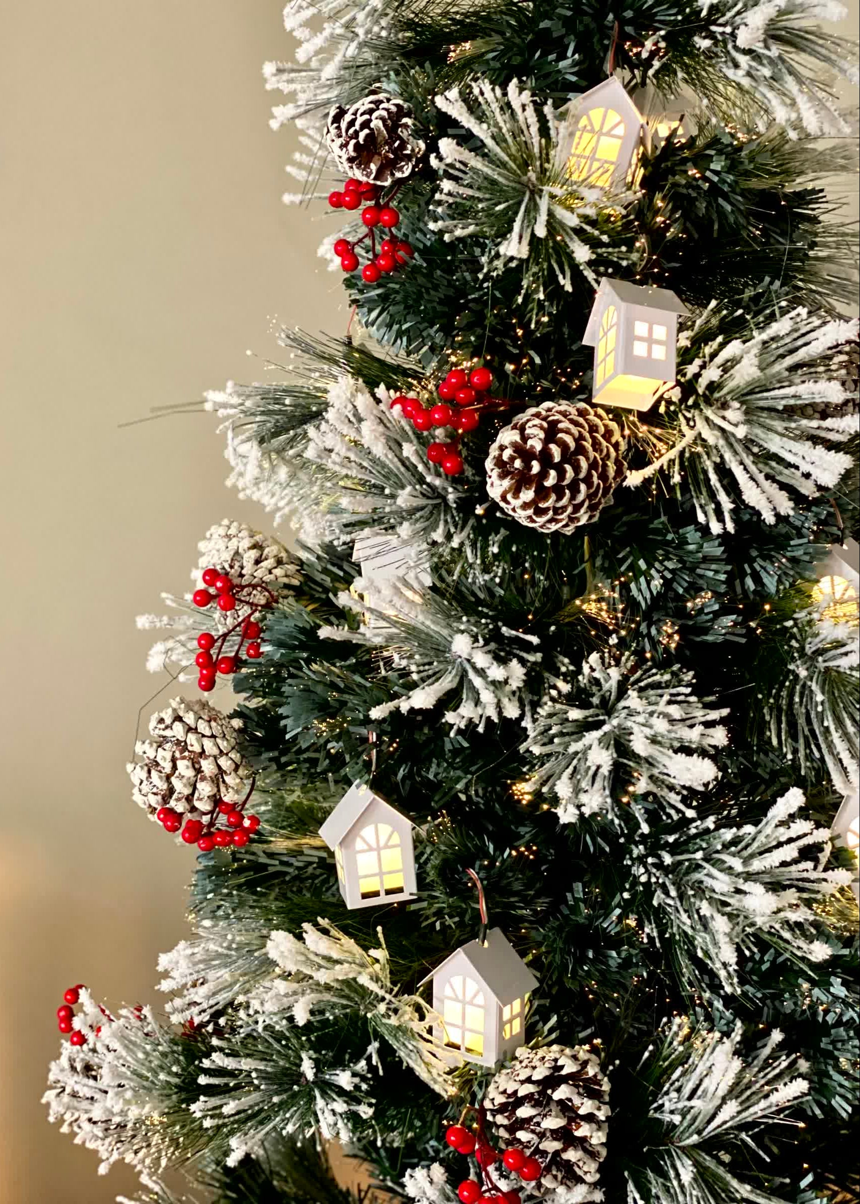 Christmas Frosted Sparkling Tree - 5 Feet